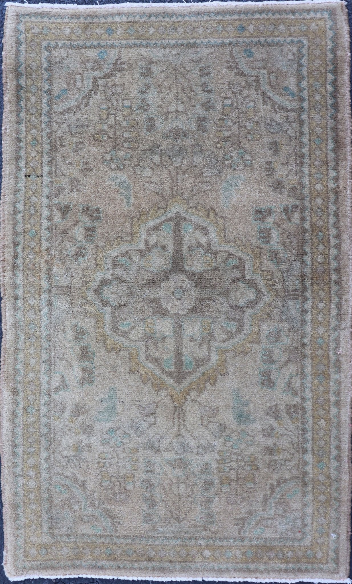 Neutral and Earth Tone Vintage Persian Lilihan Rug With Medallion in Taupe Keivan Woven Arts - Vintage Persian Lilihan rug with center medallion in neutral tones, rug H - 102 - 47, country of origin / type: Iran / Lilihan, circa 1950 This spectacu... - Keivan Woven ArtsH - 102 - 47 - 1793Rug