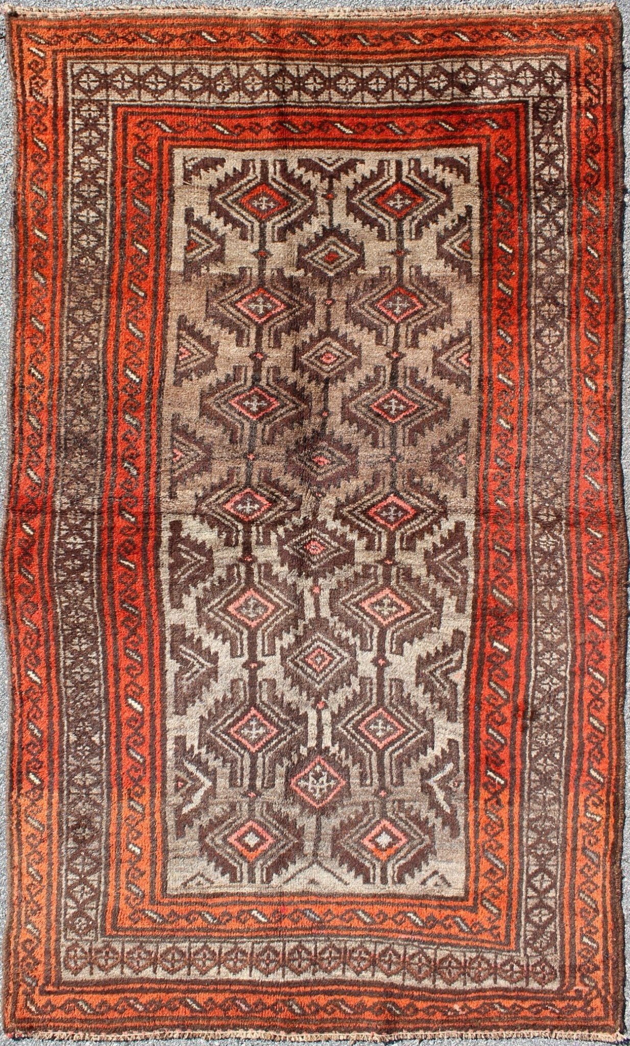 Keivan Woven Arts, H - 1211 - 53, Semi Antique Shiraz Rug, Vintage Persian Shiraz rug in burnt orange and brown with tribal medallions, rug h - 1211 - 53, country of origin / type: Iran / Shiraz, circa 1950. This vintage Persian Shiraz rug (circa mid - 20th c... - Keivan Woven ArtsH - 1211 - 53 - 3782Rug