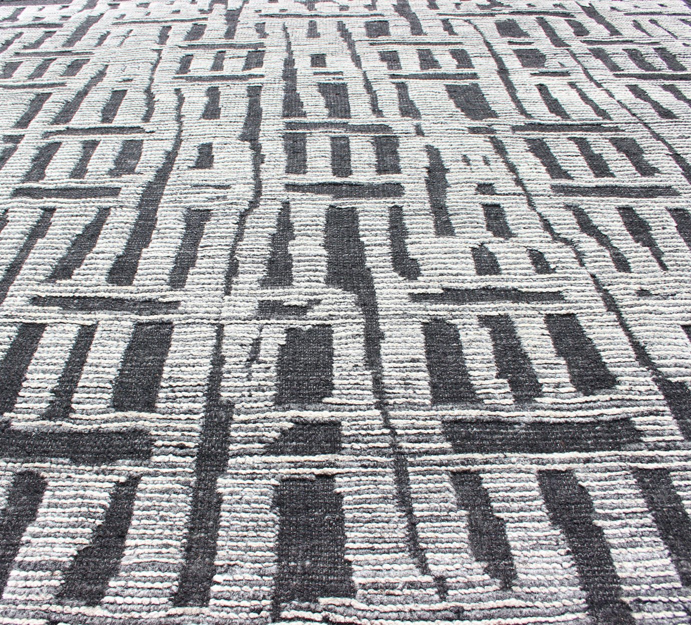 Sub - Geometric Abstract Design Modern Casual Rug in Black and Cream. Country of Origin: India; Type: Modern, Minimal; Design: Diamond, Stripes, Abstract; Keivan Woven Arts: rug IN - ILM - 1462. Measures: 8'3 x 9'7 This unique piece features asymmetri... - Keivan Woven ArtsIN - ILM - 1462 - KCH - 0073 - 19 - 13466