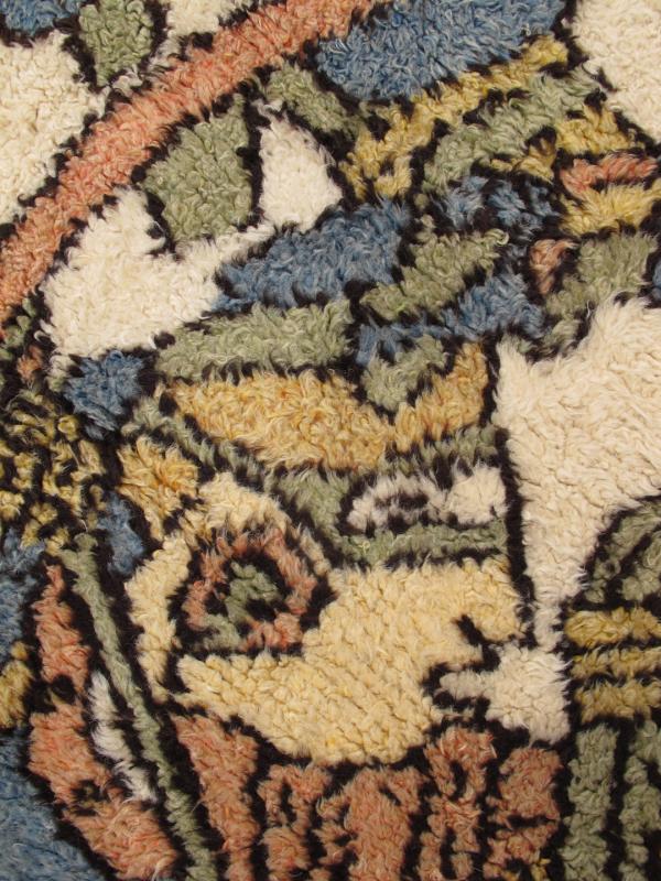 Large Tribal Vintage Circular Rug Likely from S. America or Scandinavia. Large Vintage Hand Knotted Circular Rug in Tribal Design. Possibly a South American Rug from Peru. Rug/J10 - 0901. Measures: 7' x 7' Vintage hand knotted rug h... - Keivan Woven ArtsJ10 - 0901 - 2113Rug