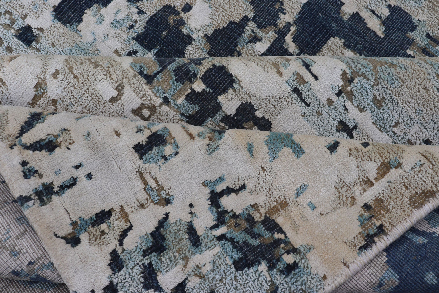 Modern Indian Abstract Bamboo Silk and Wool Gallery Runner in Earthy Tones Measures 5'0 x 14'10 Country of Origin: India; Type: Modern; Design: All - Over, Abstract, Modern; Keivan Woven Arts: rug KBE - 210801; Modern Indian Abstract Bamboo ... - Keivan Woven ArtsKBE - 210801 - 17184Rug