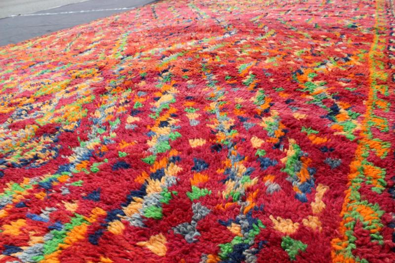 Mid - Century Tribal Moroccan Vintage Rug with Colorful, Vibrant Diamond Pattern Measures: 6'8'' x 10'6''. This Moroccan rug has a vibrant all - over diamond geometric pattern with navy blue outlines, set on a field shaded with orange and red. Th... - Keivan Woven ArtsKBE - LCB - 136650 - 7345Rug