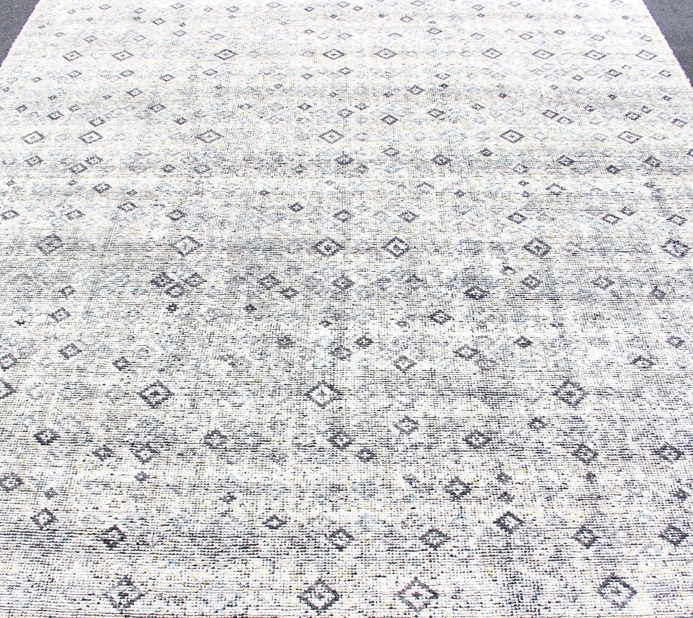 Modern Distress Area Rug With. Asymmetrical Diamonds on A White Background - Keivan Woven ArtsKHN - 1020 - TR - 816 - 13510