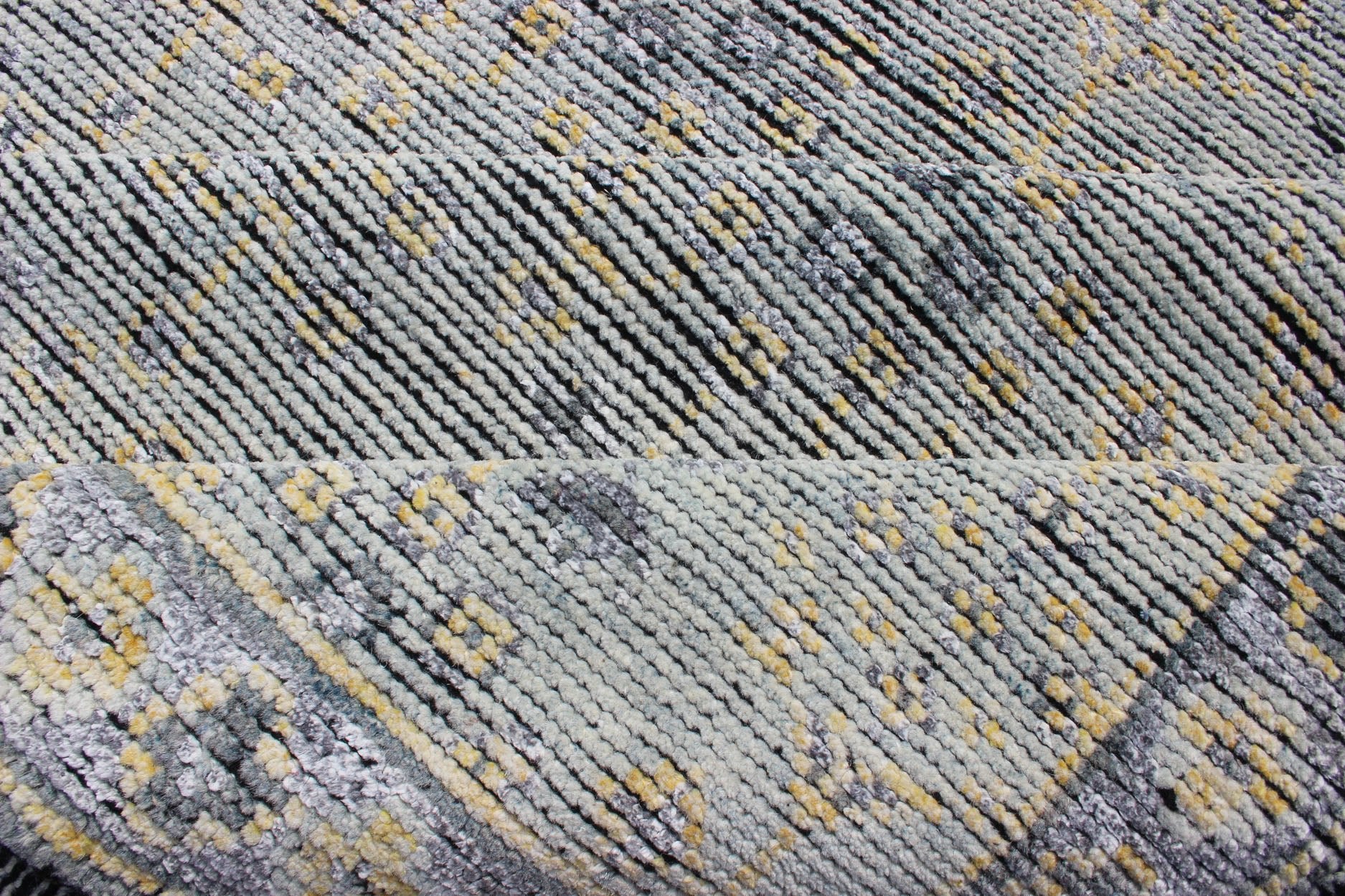 Distressed Modern rug, Hand - Woven Area Rug in Lt Sage, Gray and Yellow. Country of Origin: India; Type: Modern; Design; All - Over, Abstract - Floral; Keivan Woven Arts; rug KHN - 1021 - ARI - 27 Measures; 8'1 x 11'2 This Indian modern rug was ha... - Keivan Woven ArtsKHN - 1021 - ARI - 27 - 13514Rug