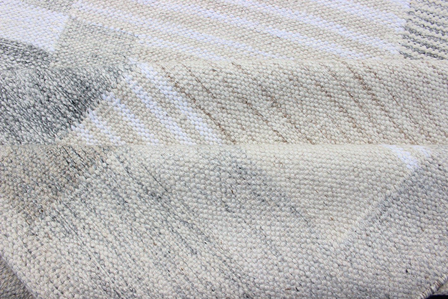 Modern Scandinavian Flat - Weave Rug Design in Gray, beige, Creams & White Tones. Gray, beige, light Brown, white and cream modern design Scandinavian style flat - weave rug, rug rjk - 20011 - shb - 004 - 02, country of origin / type: India / Scandinavian f... - Keivan Woven ArtsKHN - 1037 - SW - 08 - 13560