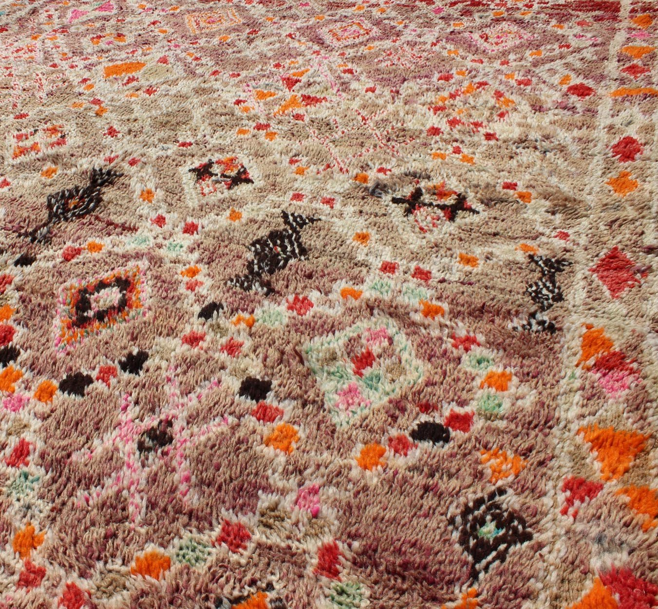 Tribal Design Vintage Hand Knotted Moroccan Rug in Orange, Red, Green, and Lt Brown Tribal design vintage Moroccan rug in red, orange, green, brown, Keivan Woven Arts / rug LCB - 18 - 88, country of origin / type: Morocco / Tribal, circa 1940. ... - Keivan Woven ArtsLCB - 18 - 88 - 9595Rug