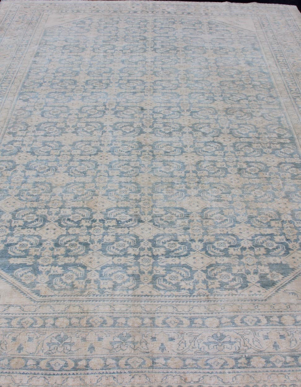 Antique Persian rug in neutral tones with geometric motifs, rug MEV - 1908 - 86, country of origin / type: Iran / Hamadan, circa 1910. This large Persian Hamadan carpet from 1910 is characterized by its all - over design of interconnected, neutral - ton... - Keivan Woven ArtsMEV - 1908 - 86 - 11613Rug