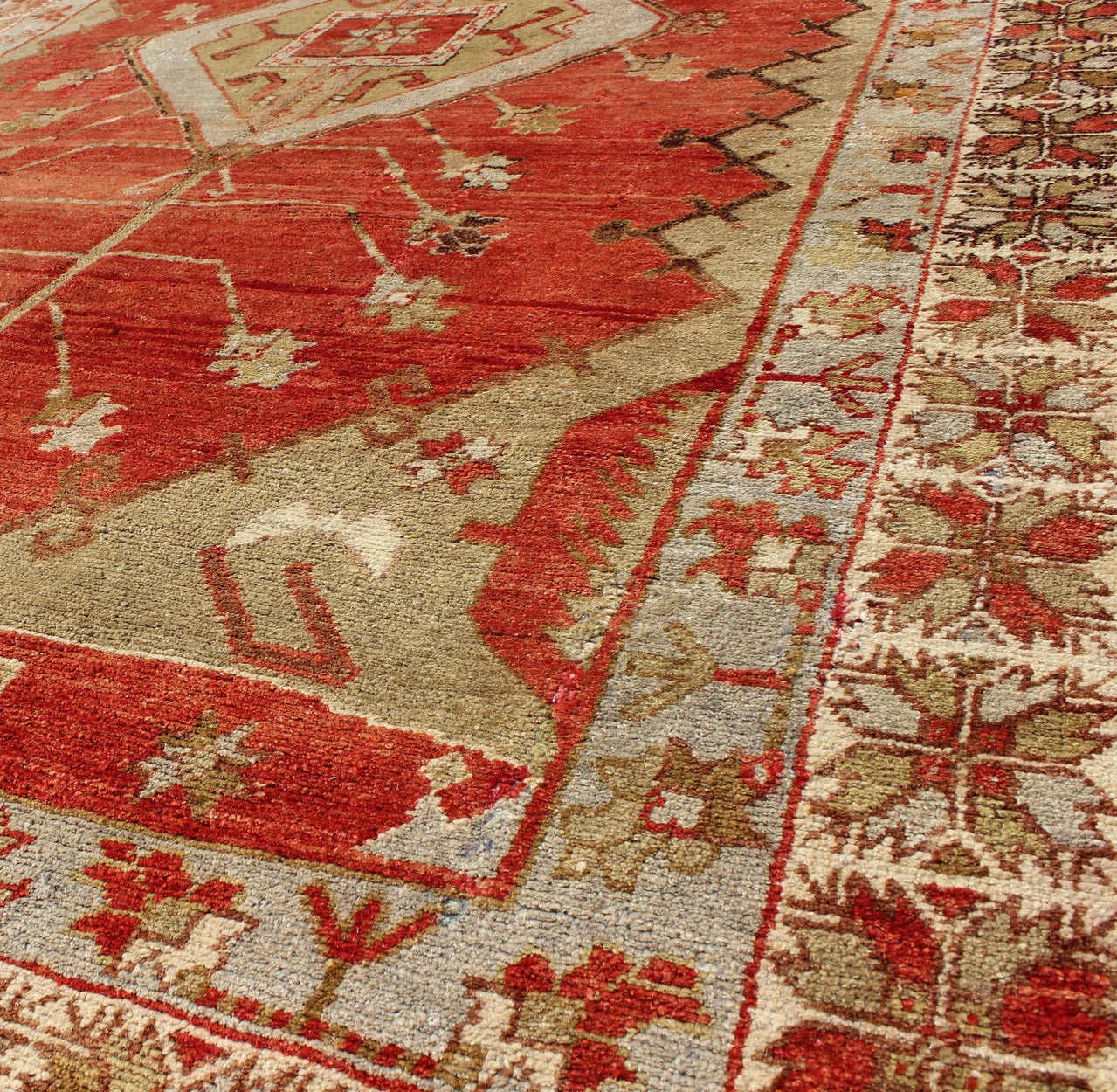 Antique Turkish Oushak tribal rug with medallion and geometric florals, rug na - 54747, country of origin / type: Turkey / Oushak, circa mid - 20th century This antique Turkish Oushak carpet features a central medallion design, as well as patterns o... - Keivan Woven ArtsNA - 54747 - 934Rug