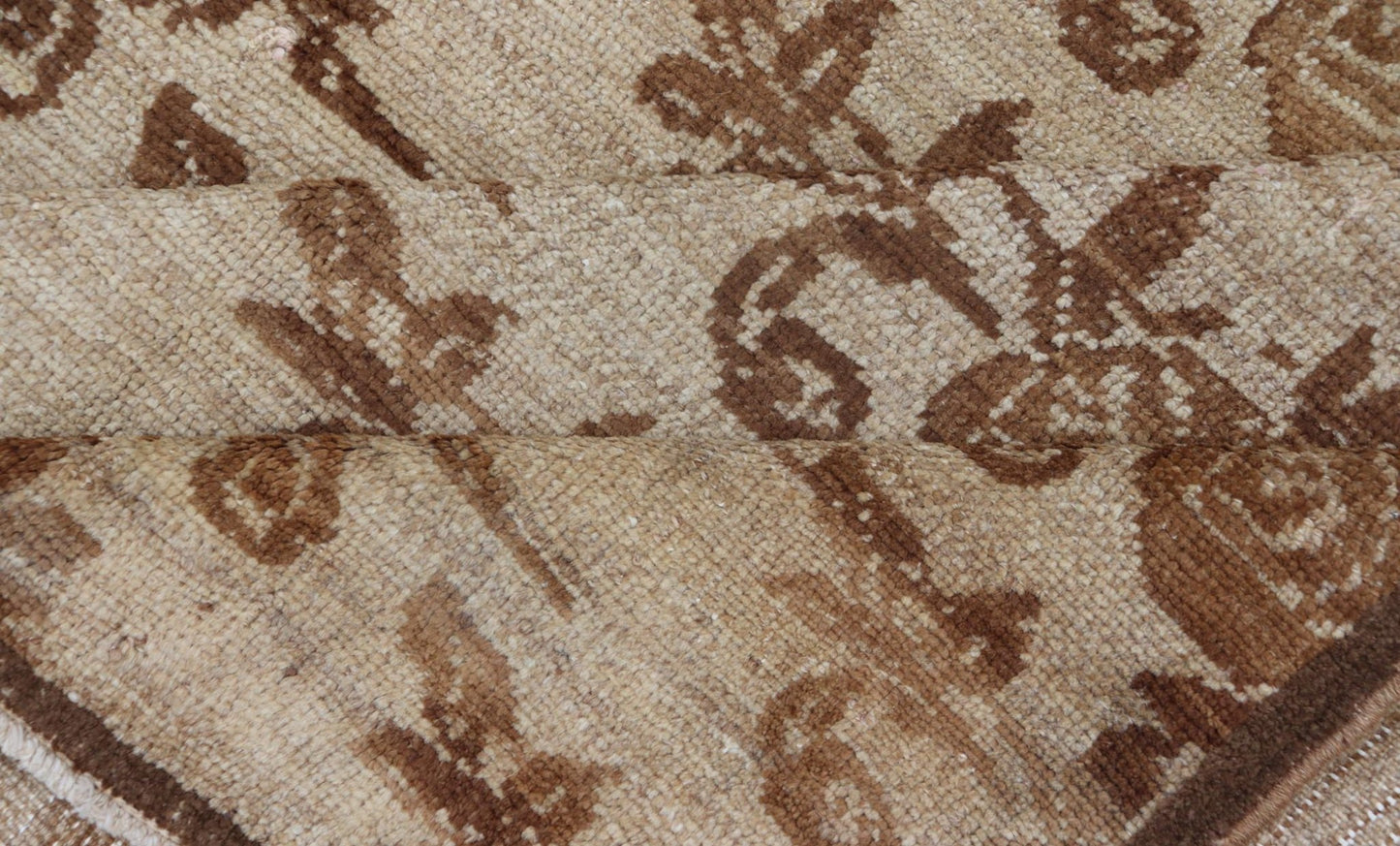 Unique Antique Turkish Rug with All - Over Floral Pattern in Taupe and Brown This delightful antique Turkish Oushak carpet features an all - over repeating floral pattern in a variety of taupe and brown tones. Measures: 9.2 x 6.5. - Keivan Woven ArtsNA - 74259 - 1943Rug