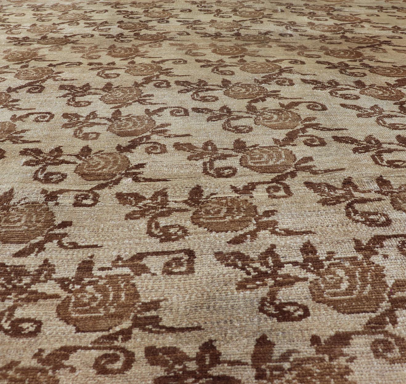 Unique Antique Turkish Rug with All - Over Floral Pattern in Taupe and Brown This delightful antique Turkish Oushak carpet features an all - over repeating floral pattern in a variety of taupe and brown tones. Measures: 9.2 x 6.5. - Keivan Woven ArtsNA - 74259 - 1943Rug