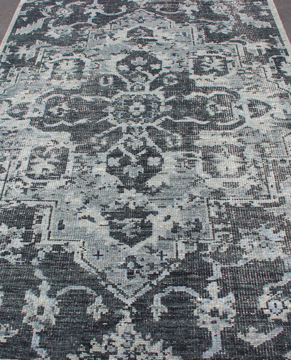 Modern Serapi Design Rug in Gray, D. Blue, and D. Charcoal With Geometric Medallion Design. Persian Serapidesign rug in modern colors such as Charcoal, blue, and gray geometric medallion design, rug/OB - 9551690, country of origin / type: India/ O... - Keivan Woven ArtsOB - 9551690 - 56230295 - 11301Rug