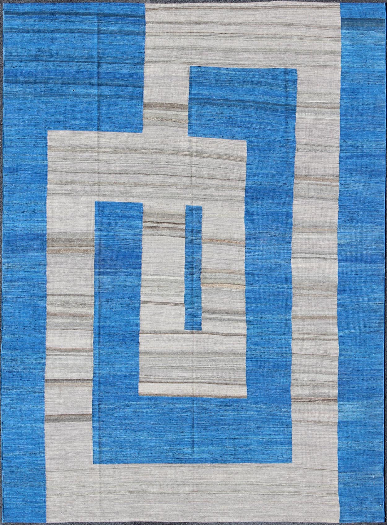 Keivan Woven Arts, Orn - 31251, Modern Kilim Blue & Gray Fine Weave Kilim Rug. Keivan Woven Arts This Afghan Kilim rug with large modern pattern in Cobalt blue and gray, rug orn - 31251, country of origin / type: Afghanistan / Kilim. This Afghan Kili... - Keivan Woven ArtsORN - 31251 - 5237Rug
