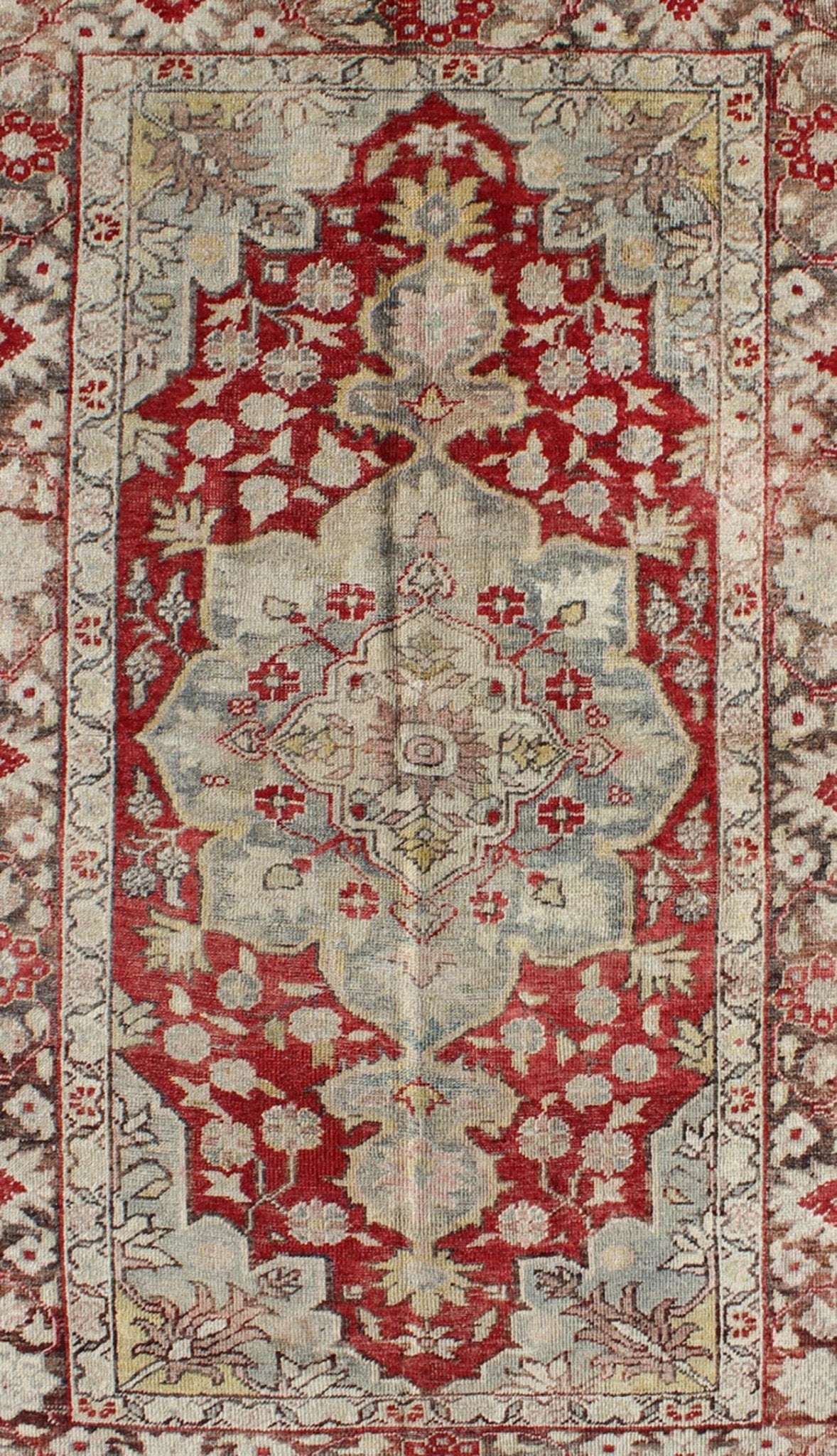 Vintage Hand Knotted Turkish Oushak Rug with Medallion Floral Design, Keivan Woven Arts / rug OSM - 19, country of origin / type: Turkey / Oushak, circa mid - 20th century This vintage Turkish Oushak carpet (circa mid - 20th century) features a centra... - Keivan Woven ArtsOSM - 19 - 4514Rug