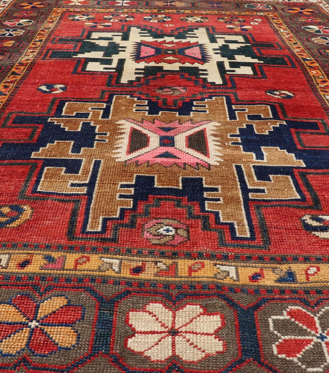 Antique Caucasian Kazak Rug with Sub - Geometric Star Medallions Design Keivan Woven Arts / rug R20 - 0809, country of origin / type: Caucasus / Kazak, circa Late - 19th Century. Antique Caucasian Kazak Rug with Sub - Geometric Medallions Design. Measures: ... - Keivan Woven ArtsR20 - 0809 - 13180