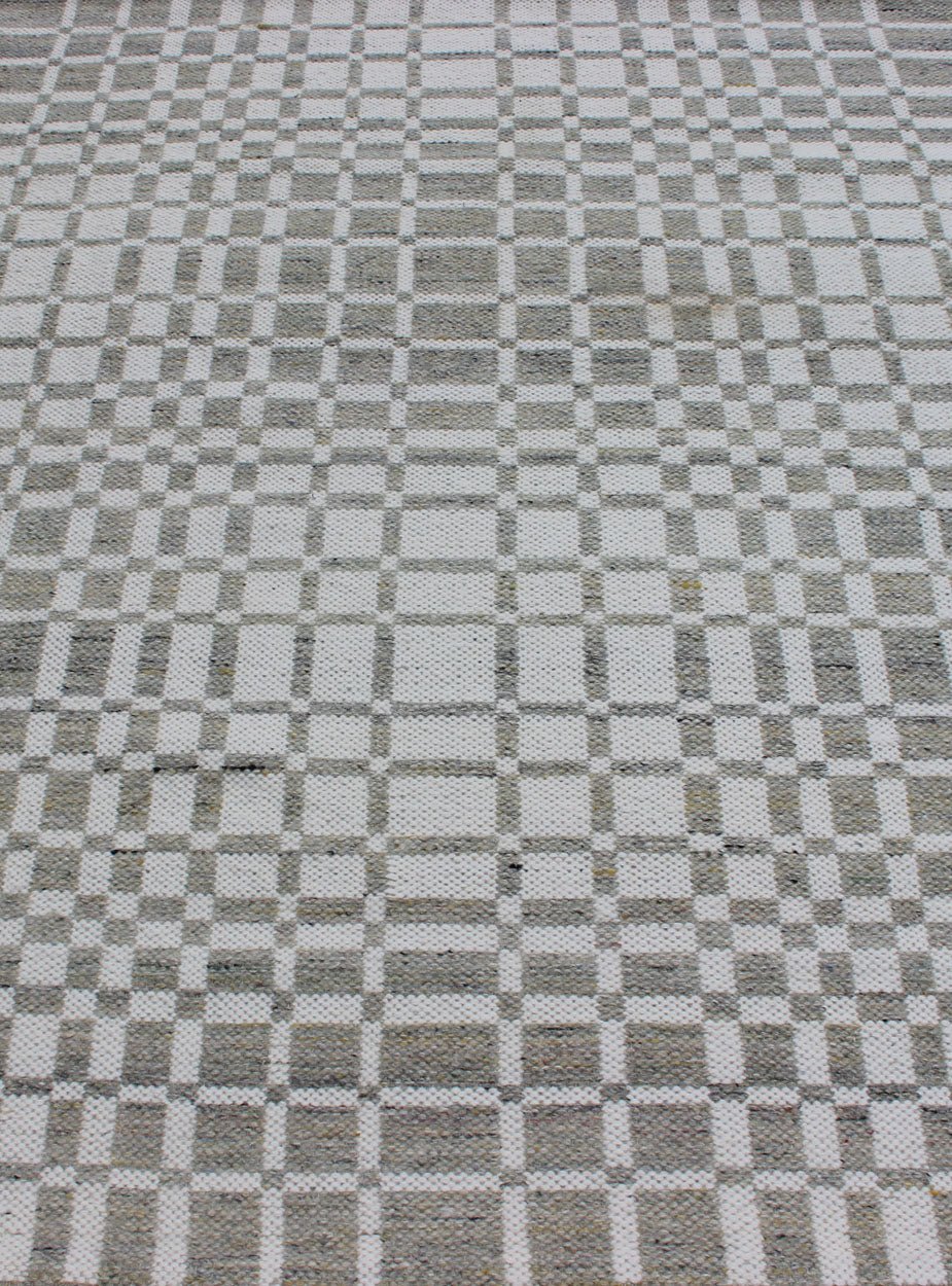 Modern Design Flatweave Rug with Modern pattern in Cream and Green - Gray Neutral tone rug with free - flowing modern design, Keivan Woven Arts / rug RJK - 17796 - SL - 1, country of origin / type: India The subdued design of this rug makes it pe... - Keivan Woven ArtsRJK - 17796 - SL - 1 - 13104