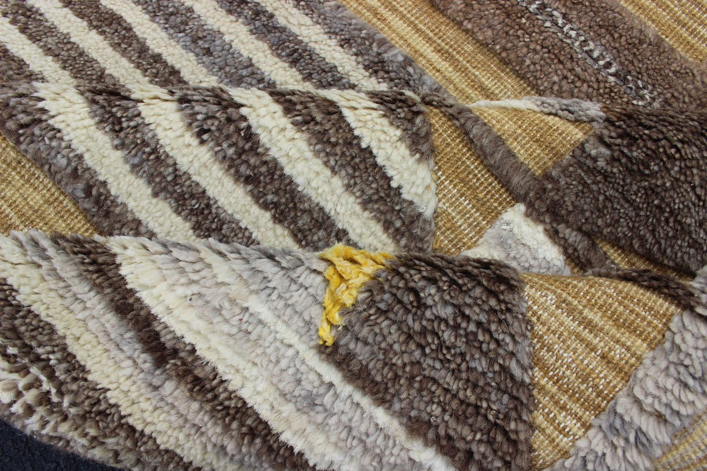 Piled Modern Gallery Scandinavian/Swedish Geometric Design Rug in Earth Tones Contemporary Scandinavian design in piled and Hi - Low rug in tan, brown, gold, and creams, Keivan Woven Arts / rug RJK - 19649 - AHM - A - 2702, country of origin / type: Scand... - Keivan Woven ArtsRJK - 19649 - AHM - A - 2702 - 13122Rug
