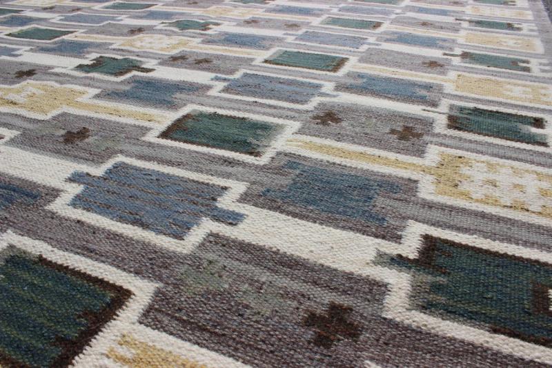 Scandinavian Flat - Weave Design Rug with Geometric Design in gray, Green, and soft Gold. Measures: 8'2'' x 9'10''. This Scandinavian flat - weave is inspired by the work of Swedish textile designers of the early to mid - 20th century. With a ... - Keivan Woven ArtsRJK - 20090 - SHB - 024 - 01 - 7939Rug