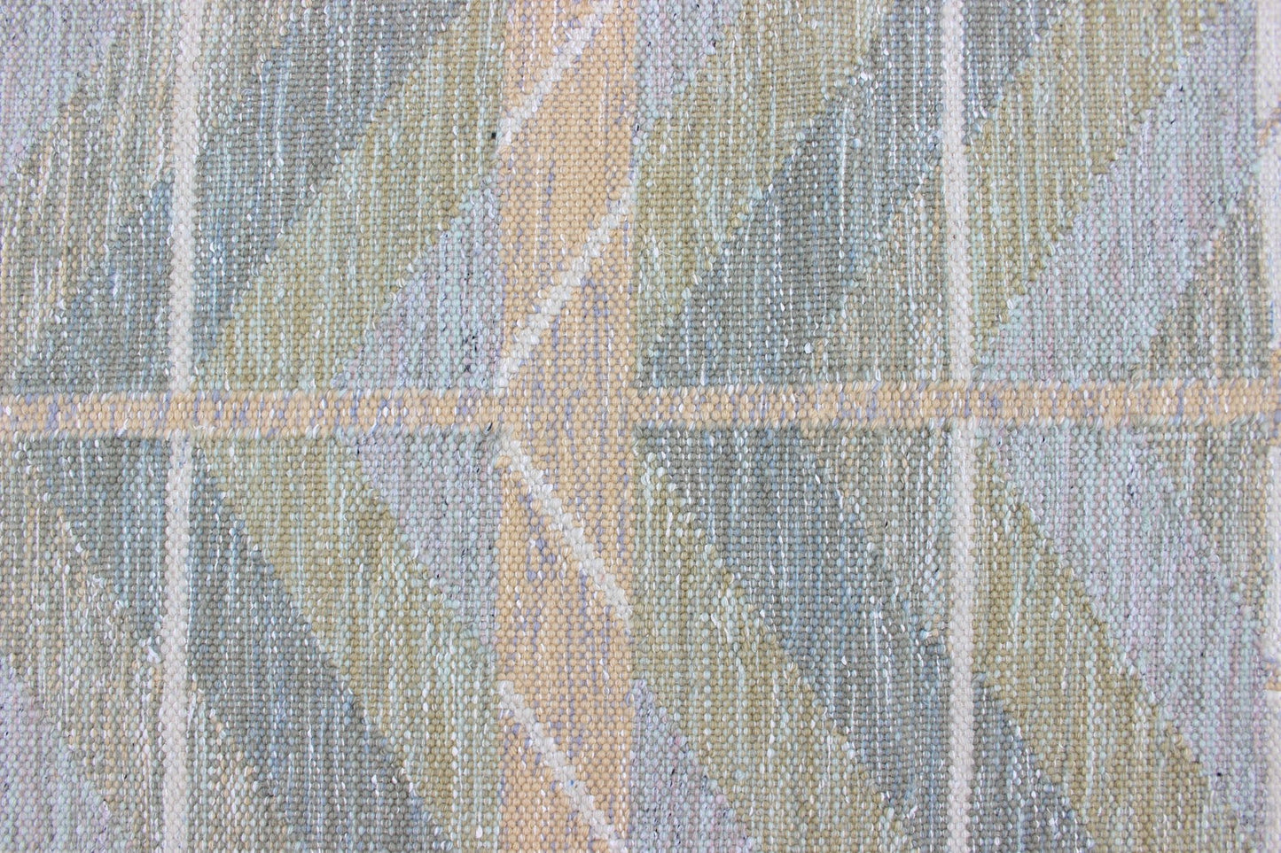 Keivan Woven Arts Scandinavian Flat - Weave Design Rug with Green, Gray, and Peach. Keivan Woven Arts / rug RJK - 24598, country of origin / type: India / Scandinavian flat - weave. Measures: 9'1 x 12'0 This Scandinavian flat - weave is inspired by the ... - Keivan Woven ArtsRJK - 24598 - SHB - 006 - 11 - 13907