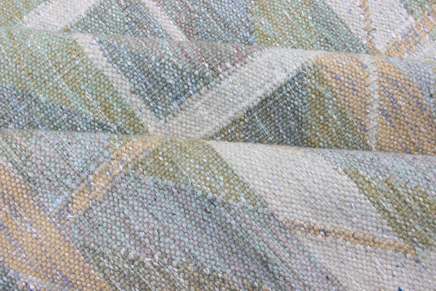 Keivan Woven Arts Scandinavian Flat - Weave Design Rug with Green, Gray, and Peach. Keivan Woven Arts / rug RJK - 24598, country of origin / type: India / Scandinavian flat - weave. Measures: 9'1 x 12'0 This Scandinavian flat - weave is inspired by the ... - Keivan Woven ArtsRJK - 24598 - SHB - 006 - 11 - 13907
