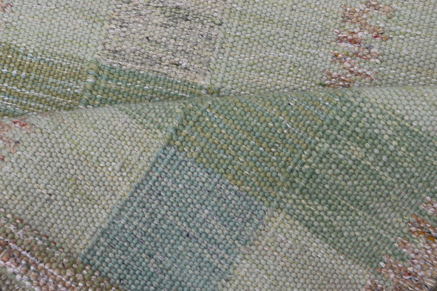 Modern Checkerboard Scandinavian Flat Weave Rug in Shades Of Green Colors. Keivan Woven Arts / rug RJK - 26296 - SHB - 137 - 02, country of origin / type: Scandinavia / Scandinavian Modern. Measures: 3'0 x 5'2 This modern Scandinavian design flat - weave ... - Keivan Woven ArtsRJK - 26296 - SHB - 137 - 02 - 24673Rug