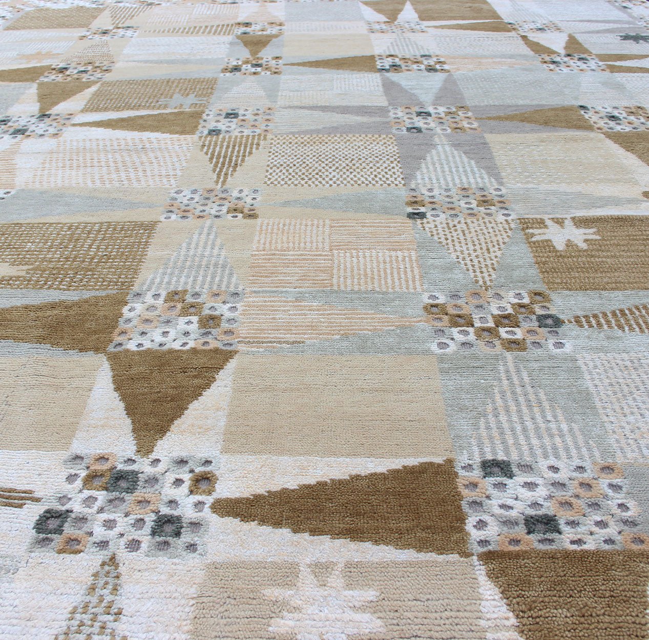 Keivan Woven Arts Piled Modern Scandinavian/Swedish Design Rug In Neutral Tones. Keivan Woven Arts / rug RJK - 29646, country of origin / type: India / Scandinavian piled rug. Measures: 9'0 x 12'0 This Scandinavian Pile rug is inspired by the wor... - Keivan Woven ArtsRJK - 29646 - A2121A - 13926