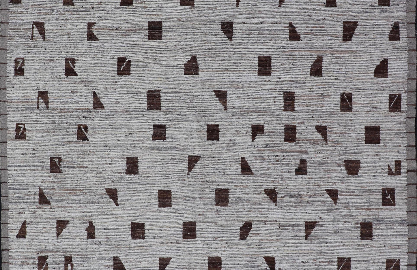 Distressed Modern Rug in Moroccan Style in All Over Checkerboard Distressed Modern Casual rug. Modern Casual Hand - Knotted Rug white / Off White wool with All - Over random Geometric shapes in brown colors. Keivan Woven Arts; rug SNK - 1150, country of orig... - Keivan Woven ArtsSNK - 1150 - 21633Rug