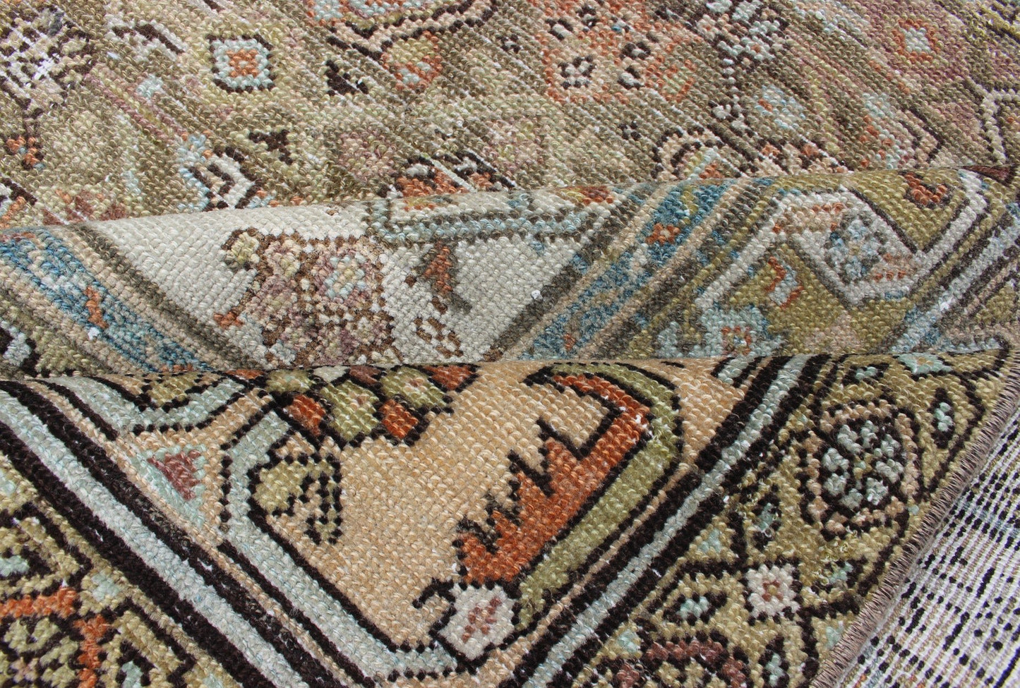 Antique Persian Malayer Rug With Medallion and Geometric Design Antique Persian rug with faded green field and ivory cornices, Keivan Woven Arts / rug SUS - 1908 - 275, country of origin / type: Iran / Malayer, circa 1900. This traditional Pe... - Keivan Woven ArtsSUS - 1908 - 275 - 11635Rug