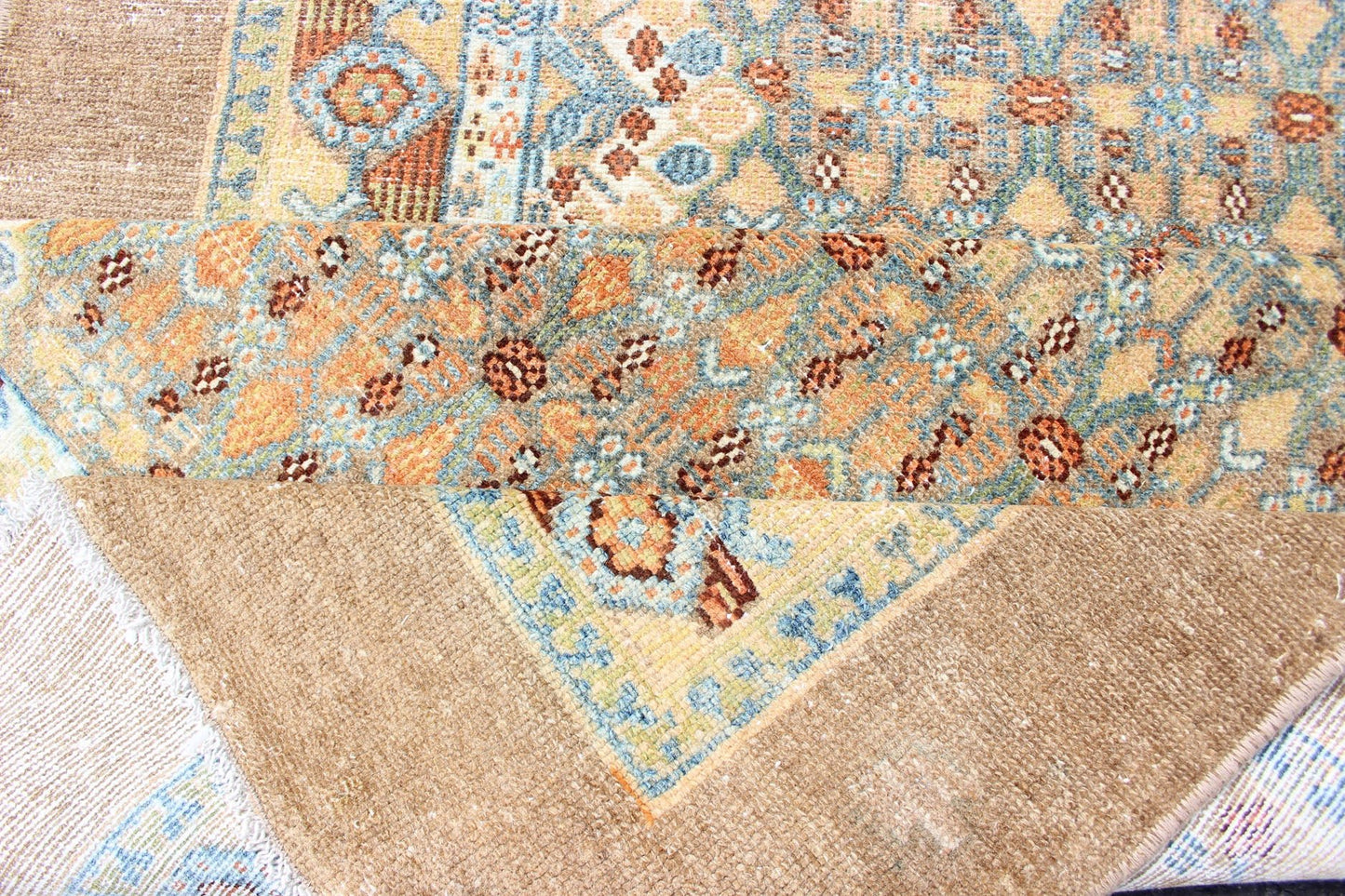 Antique Persian Camel Hair Serab Runner with Geometric Design in Light Colors. Geometric design Serab antique runner from Persia in multicolored light Tones, rug SUS - 2009 - 643, country of origin / type: Iran / Serab, circa 1900. This beautifu... - Keivan Woven ArtsSUS - 2009 - 643 - 13300Rug