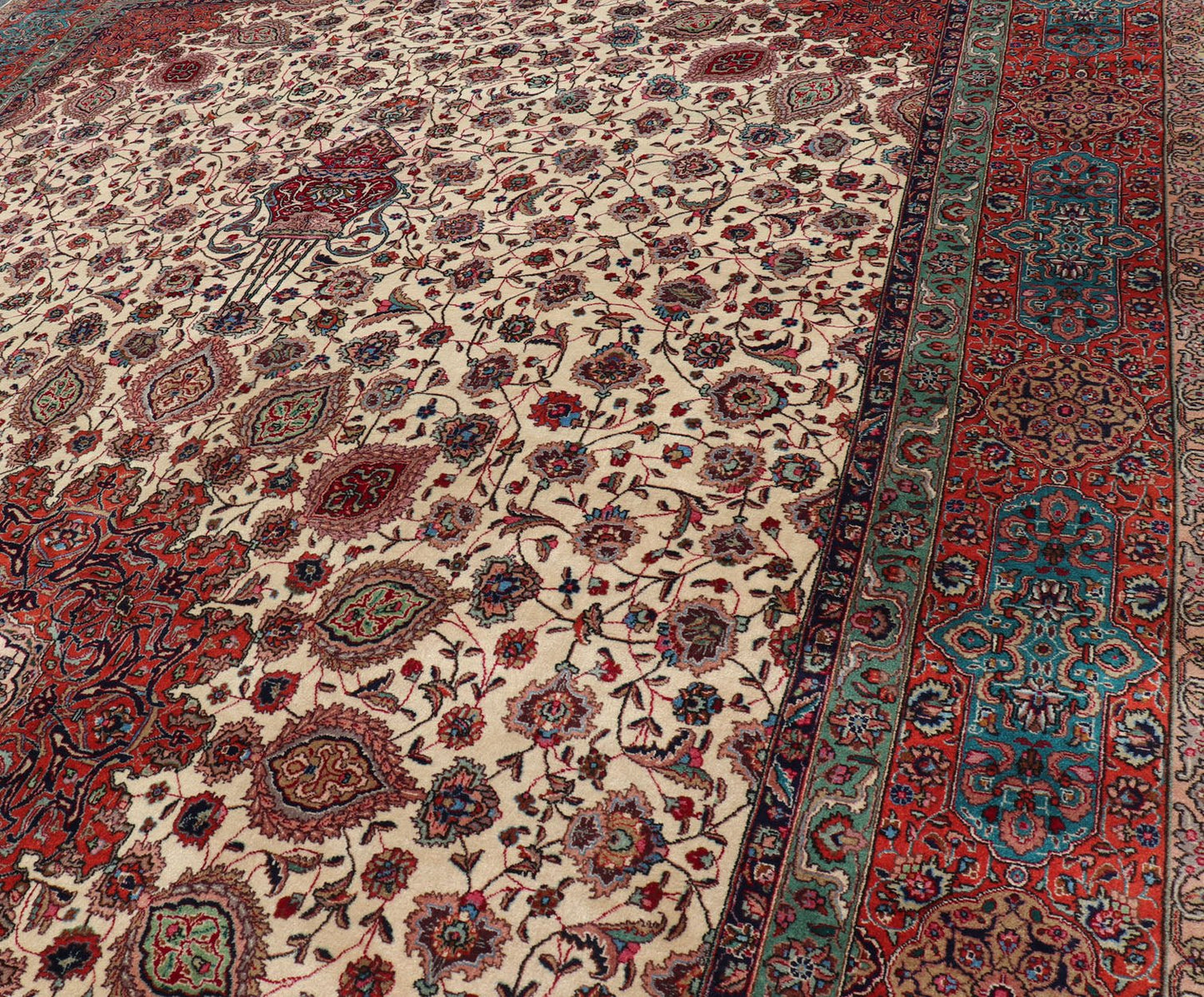 Very Fine Persian Tabriz Large Vintage Rug With Ivory Background and Classic Medallion Design. Keivan Woven Arts - Ornate and refined vintage Persian Fine Tabriz rug with medallion design Colorful Tabriz vintage rug from Persia with elegant medalli... - Keivan Woven ArtsTRA - 6053 - 1162Rug