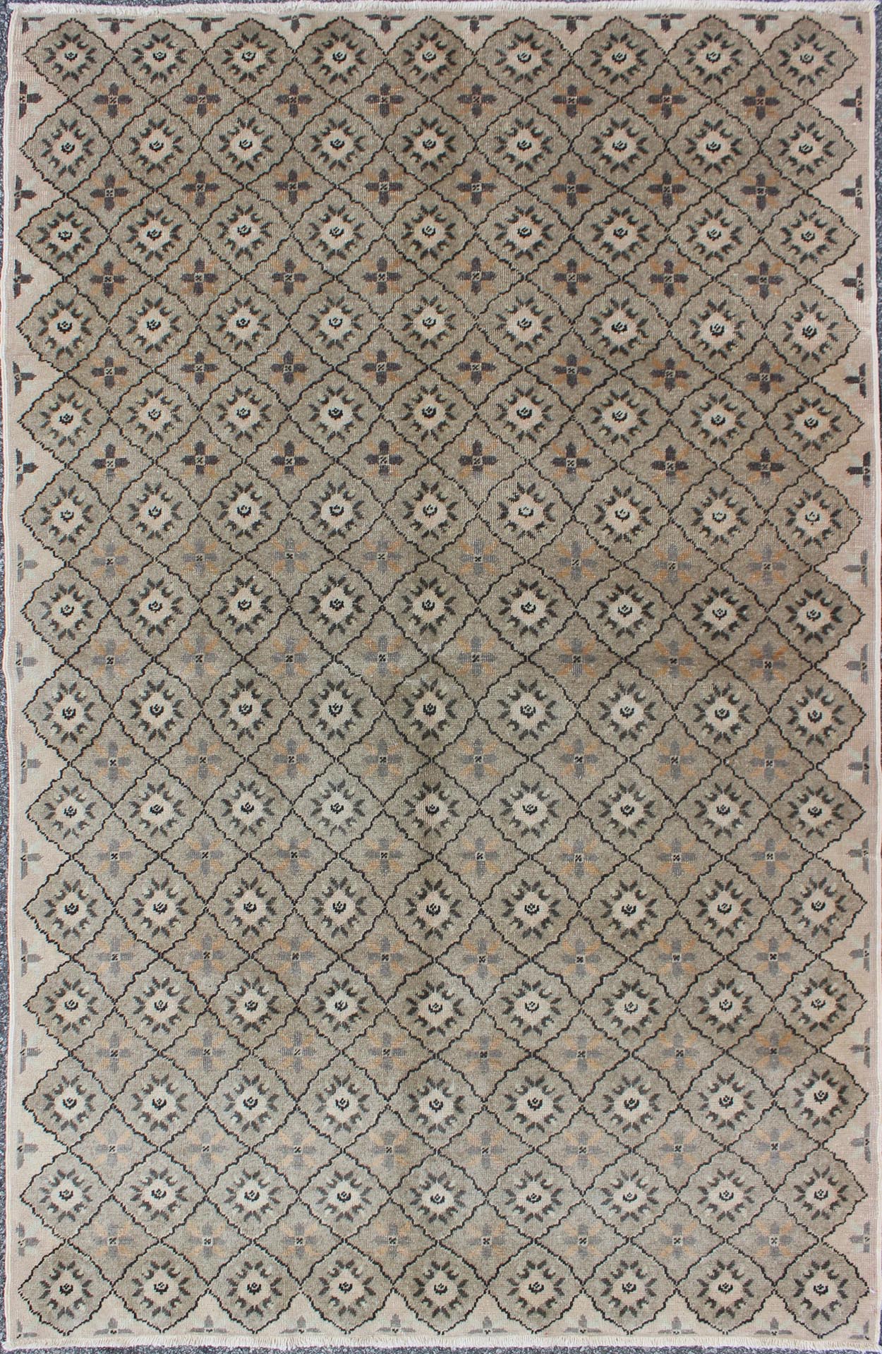 Vintage Hand Knotted Turkish Sivas Rug with All - Over Design in Florals Vintage Turkish Sivas rug with all - over stylized diamond motifs in gray, Keivan Woven Arts / rug ALG - 136570, country of origin / type: Turkey / Sivas, circa mid - 20th century... - Keivan Woven ArtsTU - ALG - 136570 - 4926Rug