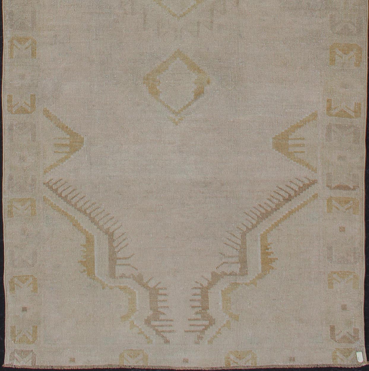 Light Colored Vintage Oushak Runner With Geometric Medallion in Taupe Color and Golden Color Medallion Oushak Gallery carpet, Keivan Woven Arts / rug TU - ALK - 3552, country of origin / type: Turkey / Oushak, circa 1940. Light colored vintage Ousha... - Keivan Woven ArtsTU - ALK - 3552 - 12054Rug