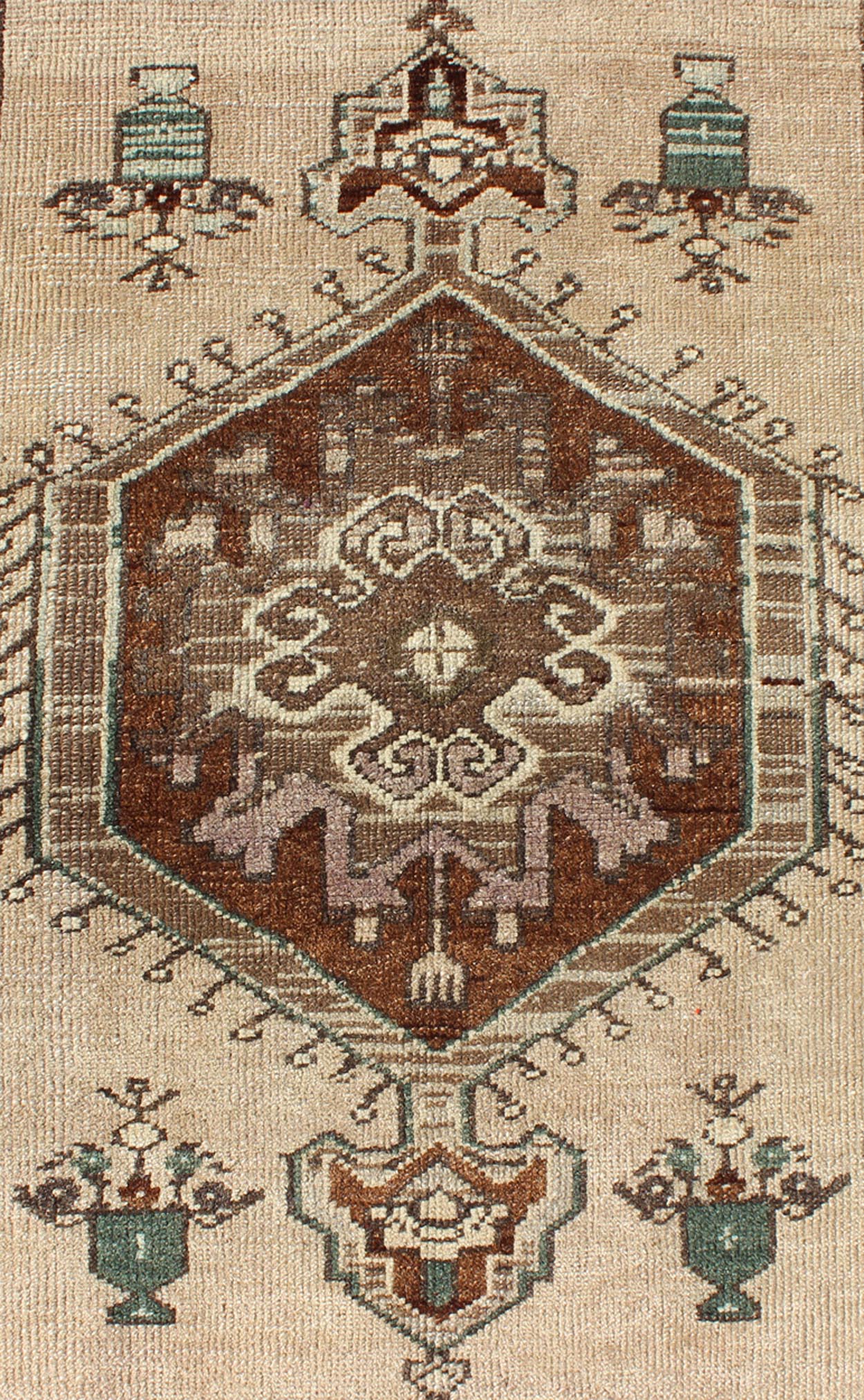Turkish Oushak Vintage Rug with Central Medallion and Floral Motifs in Brown kwarugs Turkish Oushak vintage rug with central medallion and floral motifs in brown, rug alk - 3564, country of origin / type: Turkey / Oushak, circa mid - 20th century ... - Keivan Woven ArtsTU - ALK - 3564 - 6791Rug