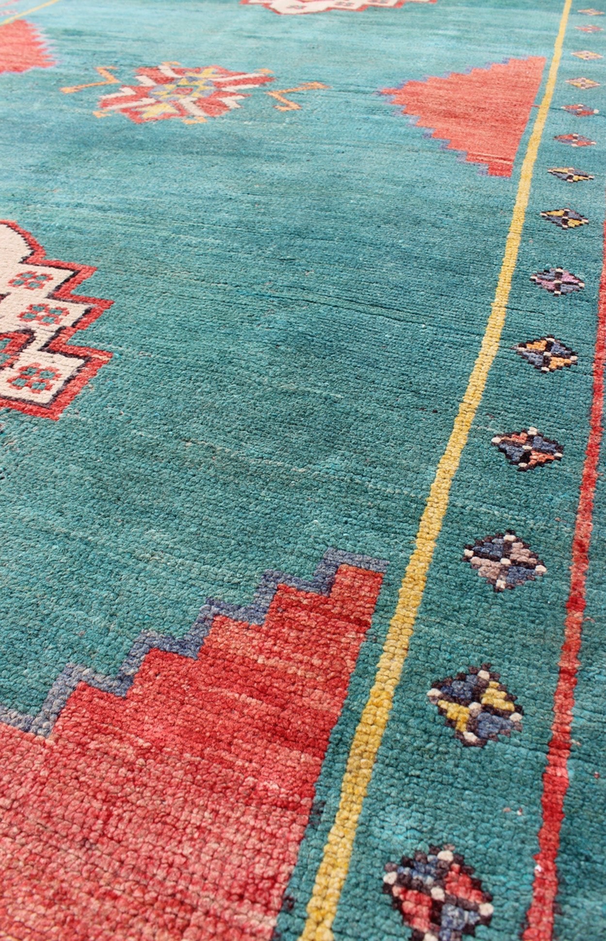 Teal - Colored Oushak Vintage Turkish Rug with Three Medallions, Red Cornices kwarugs Teal - colored Oushak vintage Turkish rug with three medallions, red cornices, Keivan Woven Arts / rug tu - dur - 136581, country of origin / type: Turkey / Oushak, ci... - Keivan Woven ArtsTU - DUR - 136581 - 9144Rug