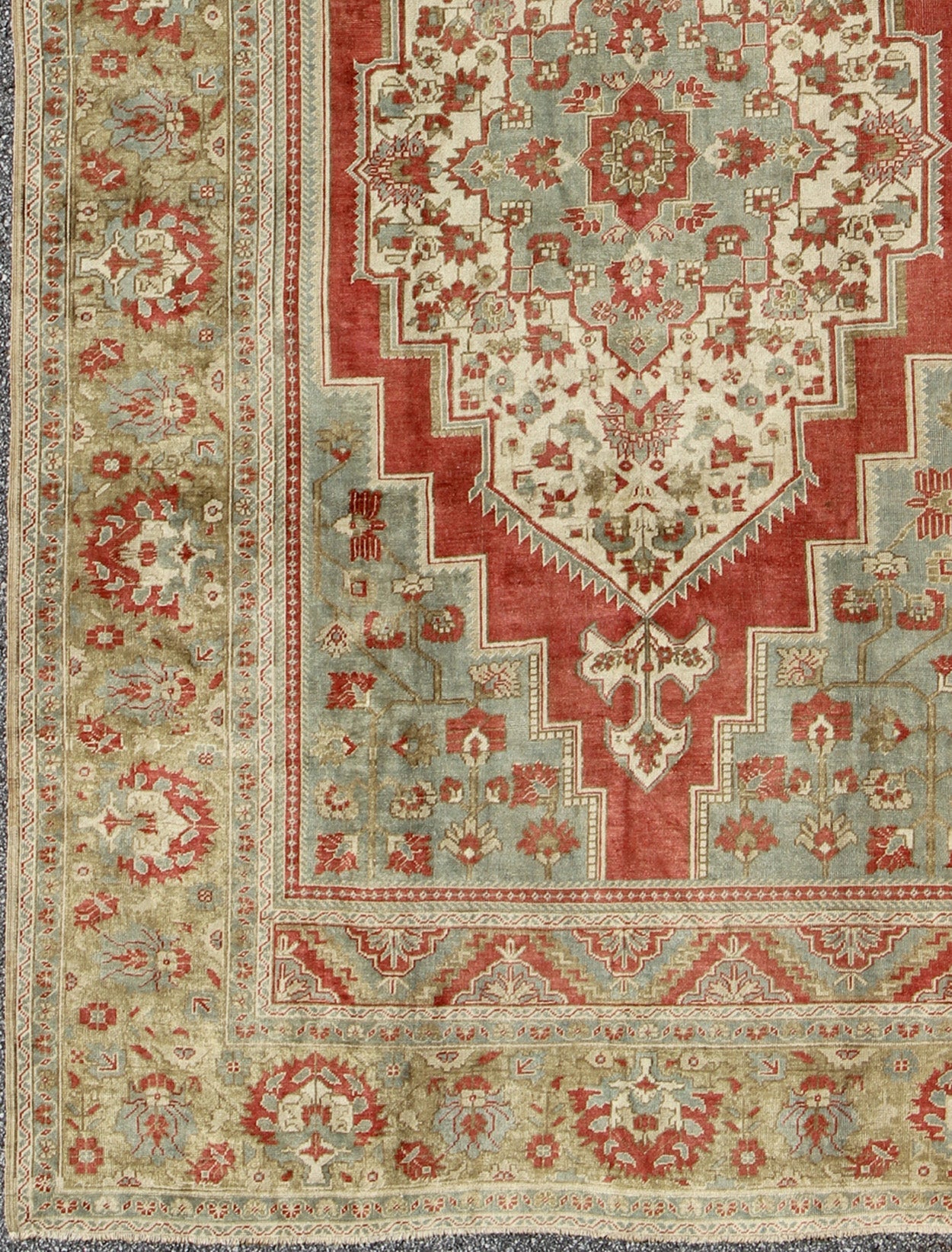 Floral Mid - Century Turkish Oushak Vintage Rug in Red, Blue, Green and Ivory, rug dur - 95178, country of origin / type: Turkey / Oushak, circa mid - 20th century This vintage Turkish Oushak carpet (circa mid - 20th century) features a floral central m... - Keivan Woven ArtsTU - DUR - 95178 - 4530Rug