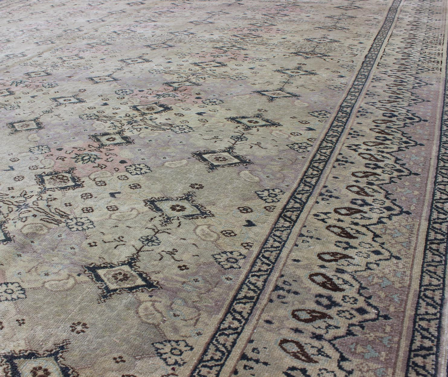 Large Turkish Sivas Rug with Repeating Diamond Motifs Set on Ivory Ground: Stylized diamond motifs are featured in a repeating pattern on this vintage Sivas wool rug. A blend of Persian inspiration and Turkish design creates a unique, dynamic aesthetic... - Keivan Woven ArtsTU - IHS - 95157 - 4968Rug