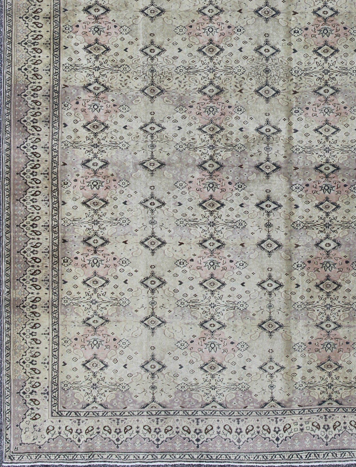 Large Turkish Sivas Rug with Repeating Diamond Motifs Set on Ivory Ground: Stylized diamond motifs are featured in a repeating pattern on this vintage Sivas wool rug. A blend of Persian inspiration and Turkish design creates a unique, dynamic aesthetic... - Keivan Woven ArtsTU - IHS - 95157 - 4968Rug