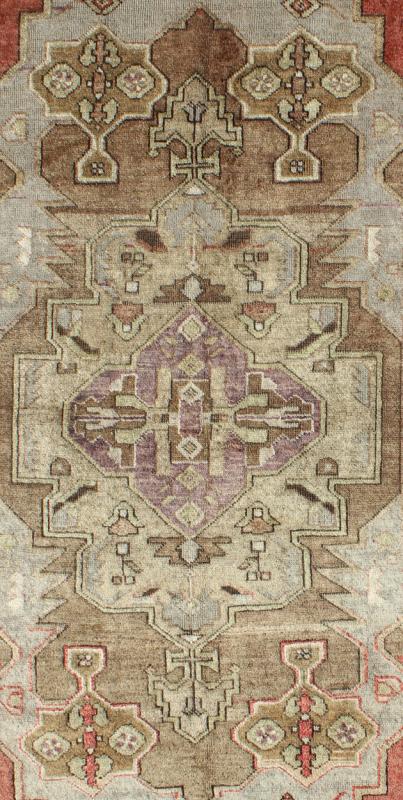 Vintage Turkish Geometric Tribal Medallion Oushak Area Rug In Green With Red Measures 3'9 x 7'6 This vintage Turkish Oushak carpet, circa mid - 20th century features a central, multi - layered medallion design, as well as patterns of smaller ... - Keivan Woven ArtsTU - ISA - 3591 - 6824Rug