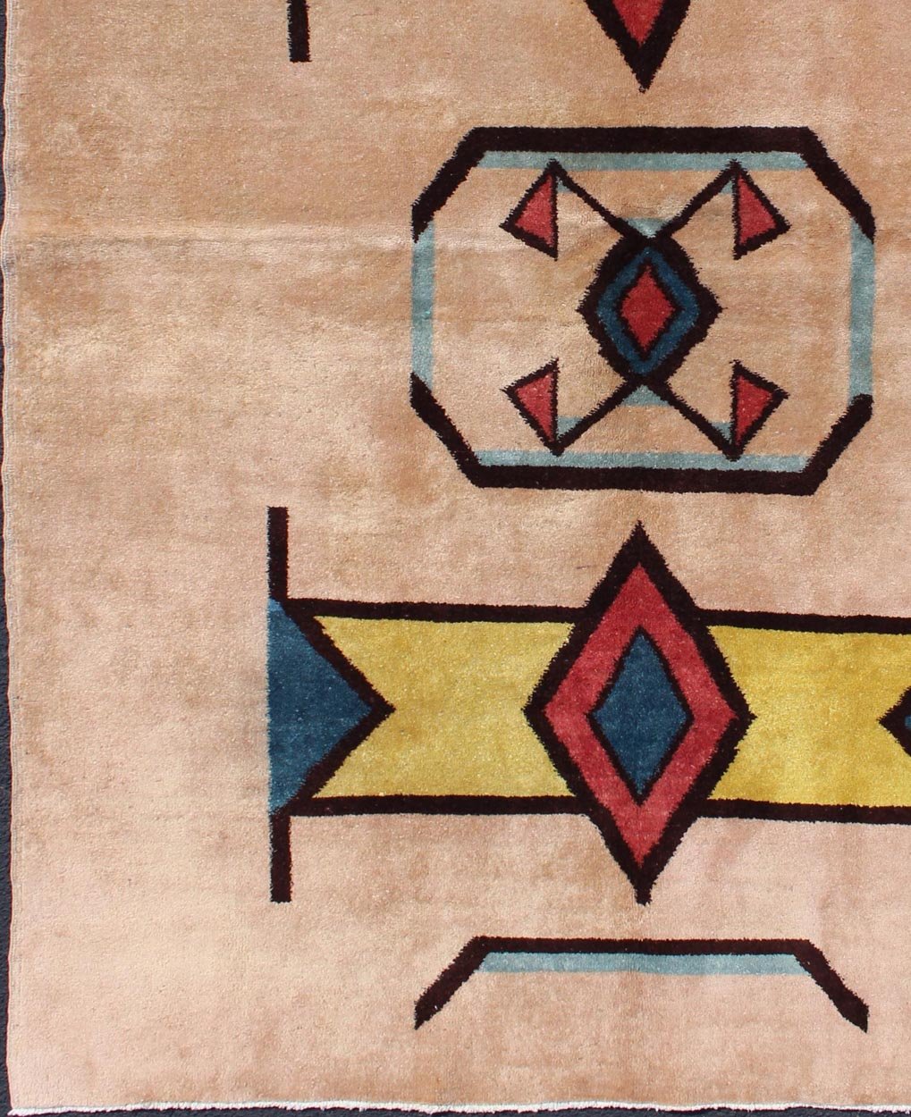 Keivan Woven Arts, Geometric Mid Century Modern Rug in Champaign Background, Gold, Teal, Black. Geometric Mid - Century Modern rug with Art - Deco design. Keivan Woven Arts / TU - MTU - 02, Vintage Mid - Century Rug with Deco Design Set on light co... - Keivan Woven ArtsTU - MTU - 02 - 5305Rug