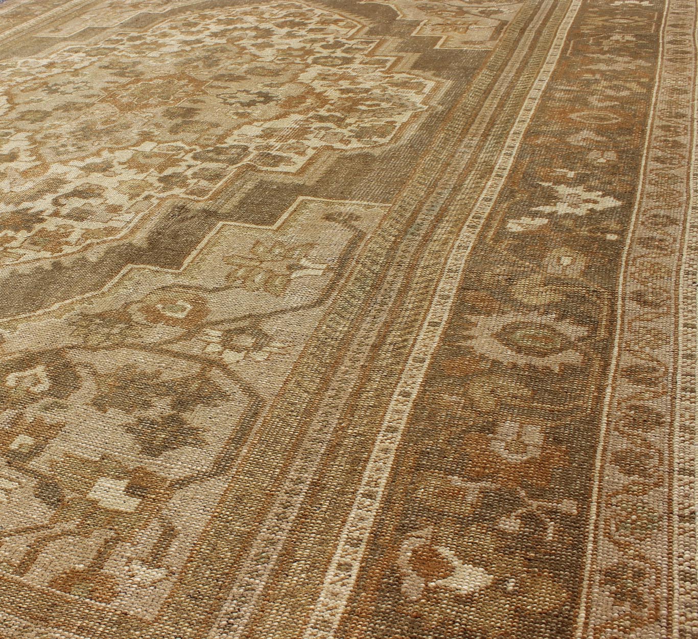 Vintage Turkish Oushak Rug with Ivory, Tan, Light Brown Floral Medallion Design Measures 6'5 x 9'7 This vintage Turkish Oushak carpet, (circa mid - 20th century) features a floral central medallion design, as well as patterns of smaller t... - Keivan Woven ArtsTU - MTU - 136564 - 5008Rug