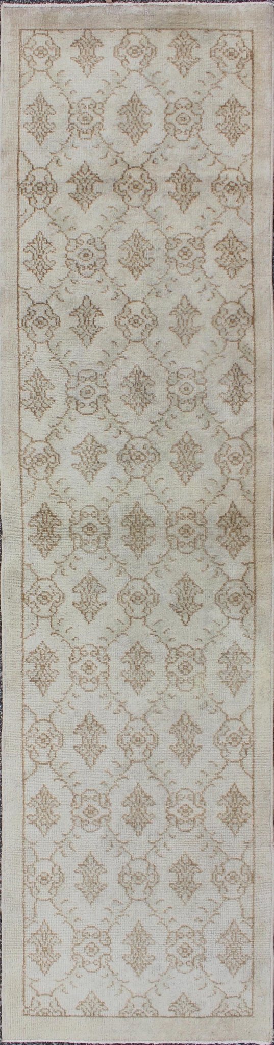 Vintage Turkish Oushak Runner with Light Brown All - Over Latticework Design This vintage Turkish Oushak runner (circa mid - 20th century) features an all - over latticework design with arrowhead figures throughout. The rug's qualities are enhanced by... - Keivan Woven ArtsTU - MTU - 3320 - 5782