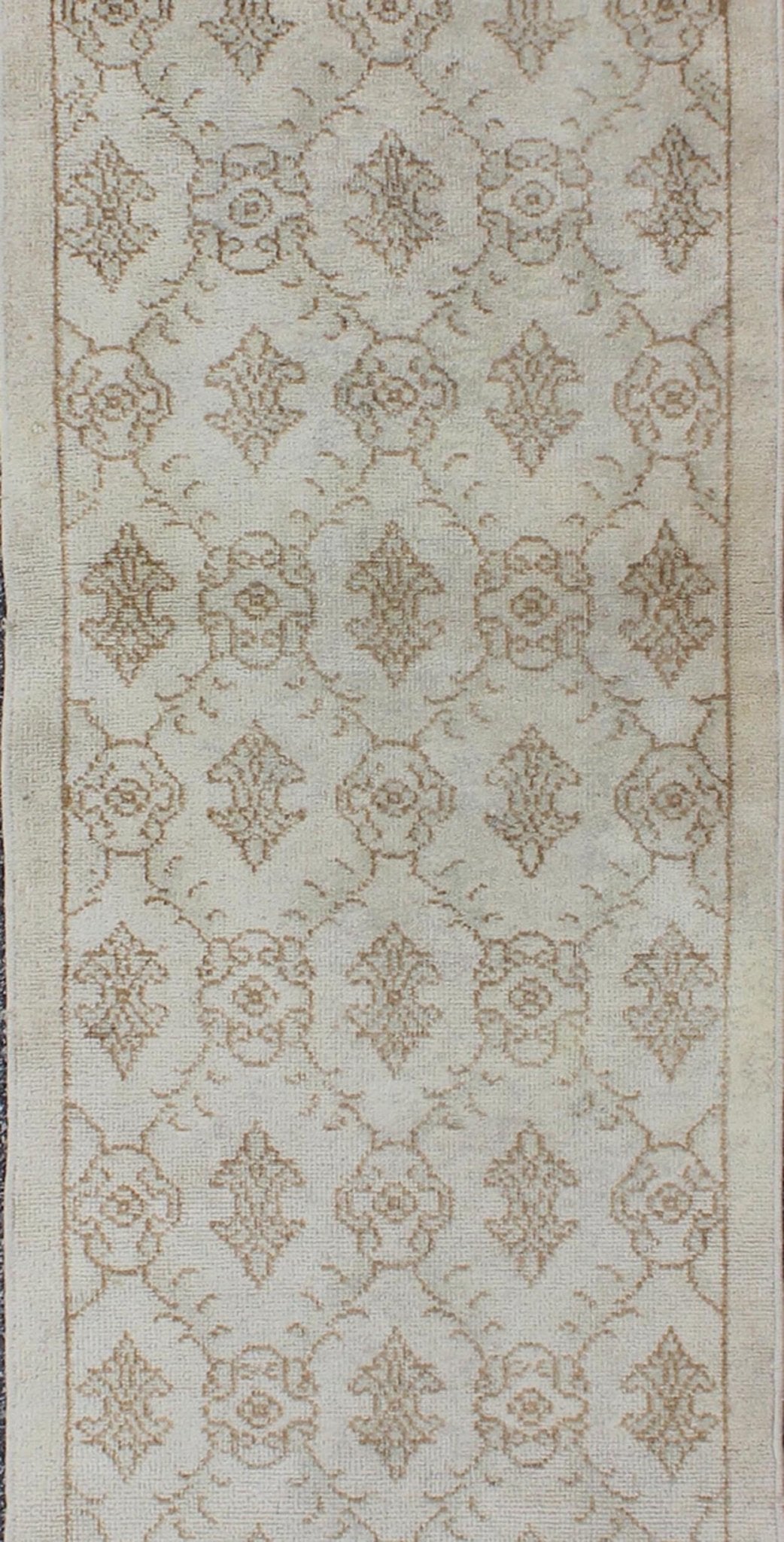 Vintage Turkish Oushak Runner with Light Brown All - Over Latticework Design This vintage Turkish Oushak runner (circa mid - 20th century) features an all - over latticework design with arrowhead figures throughout. The rug's qualities are enhanced by... - Keivan Woven ArtsTU - MTU - 3320 - 5782Rug