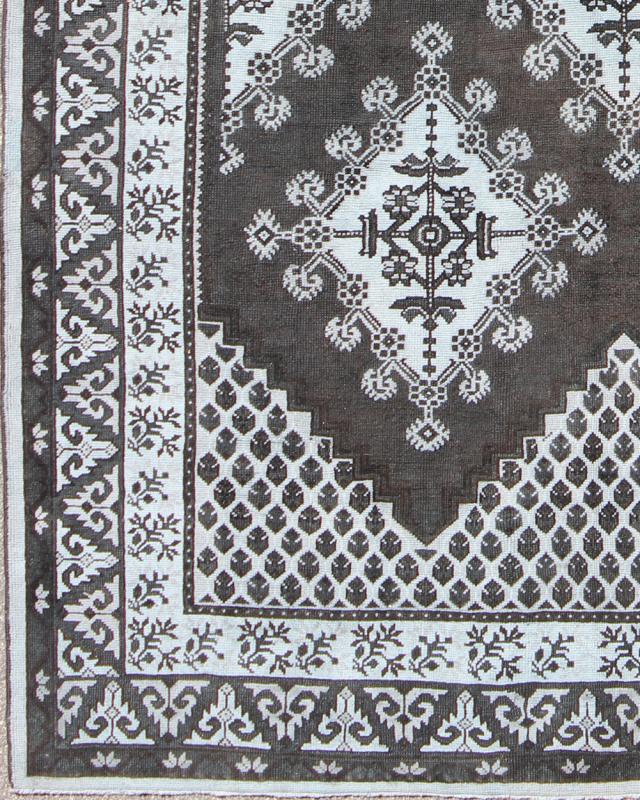 Keivan Woven Arts, Tu - Mtu - 3488, Vintage Mid - Century Moroccan Rug, Geometric Design Tribal Moroccan Rug with Black - This vintage Moroccan carpet features a geometric and tribal design with black background and light blue/gray colors. Measures: 8'8 x 11'9. - Keivan Woven ArtsTU - MTU - 3488 - 6849Rug