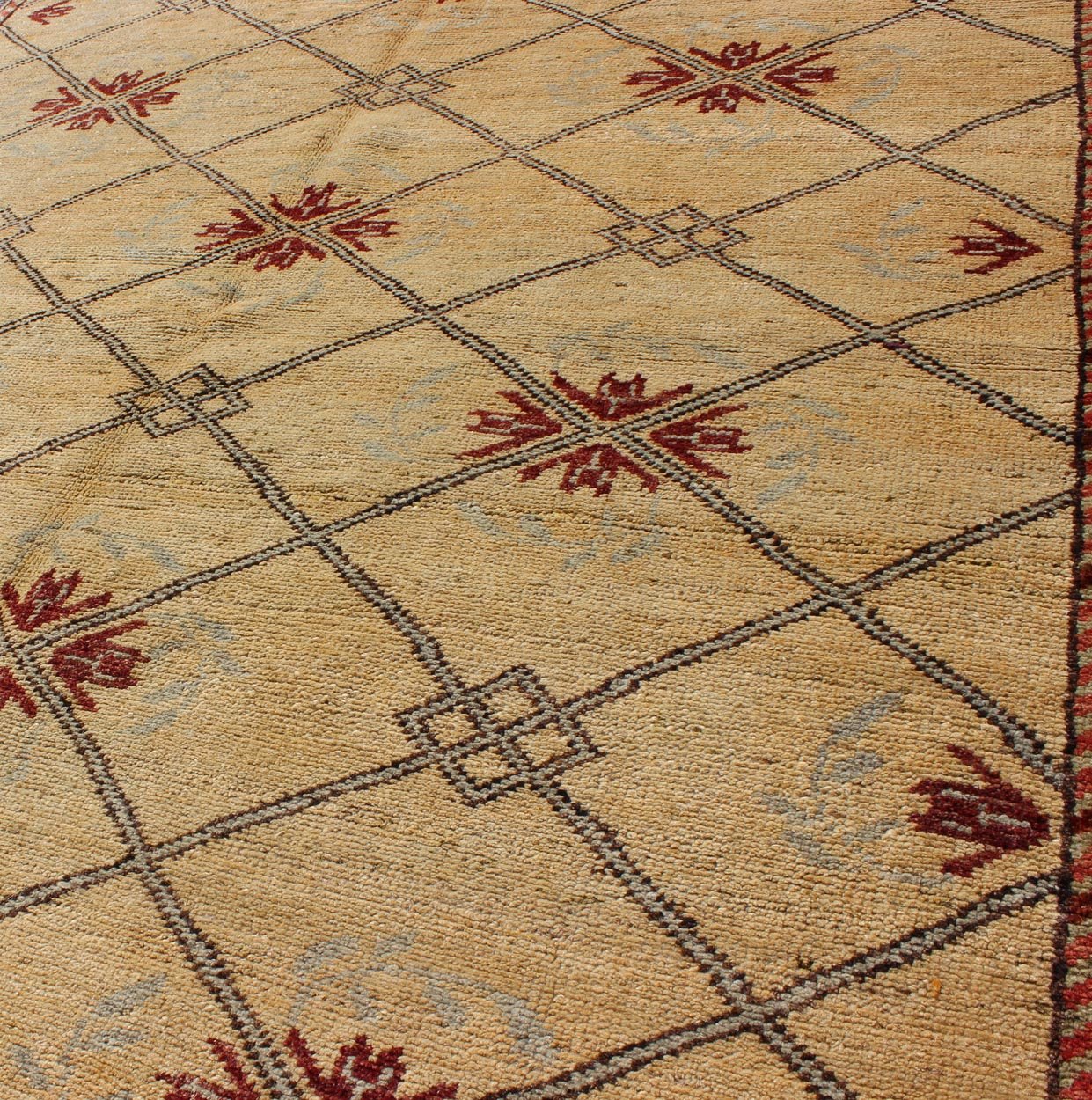 Vintage Turkish Cross - Hatch Trellis Design Oushak Rug by Keivan Woven Arts Measures: 4'2 x 9'7 This 1940's Turkish Oushak features a cross hatch design with sub - geometric motifs in the crossings. The field is rendered in a creamy yellow, ... - Keivan Woven ArtsTU - MTU - 3630 - 6881Rug