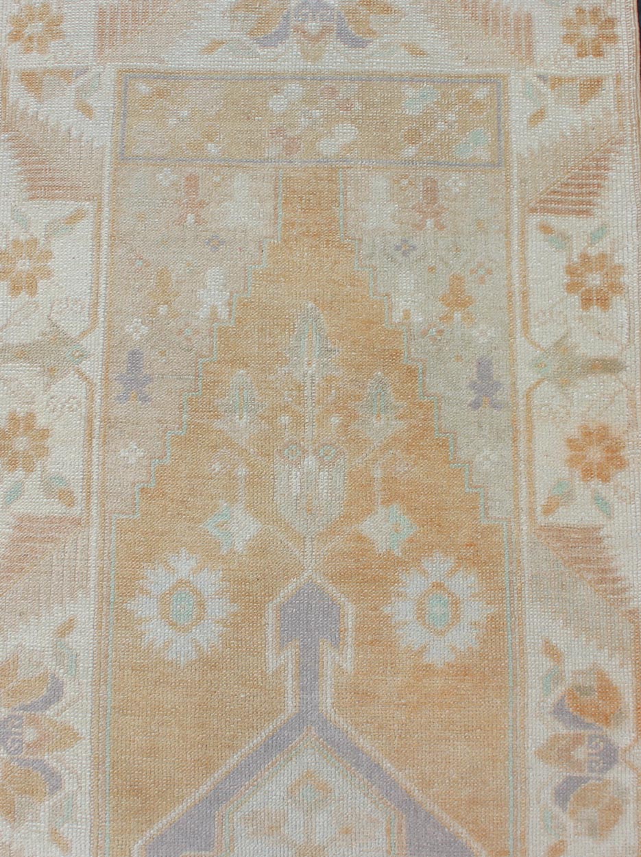 Soft Color Vintage Hand Knotted Turkish Oushak Runner With Medallion Design in Soft Peach Vintage Turkish Oushak Runner, rug TU - MTU - 4912, Keivan Woven Arts country of origin / type: Turkey / Oushak, circa 1940 This vintage Turkish Oushak ... - Keivan Woven ArtsTU - MTU - 4912 - 12156Rug