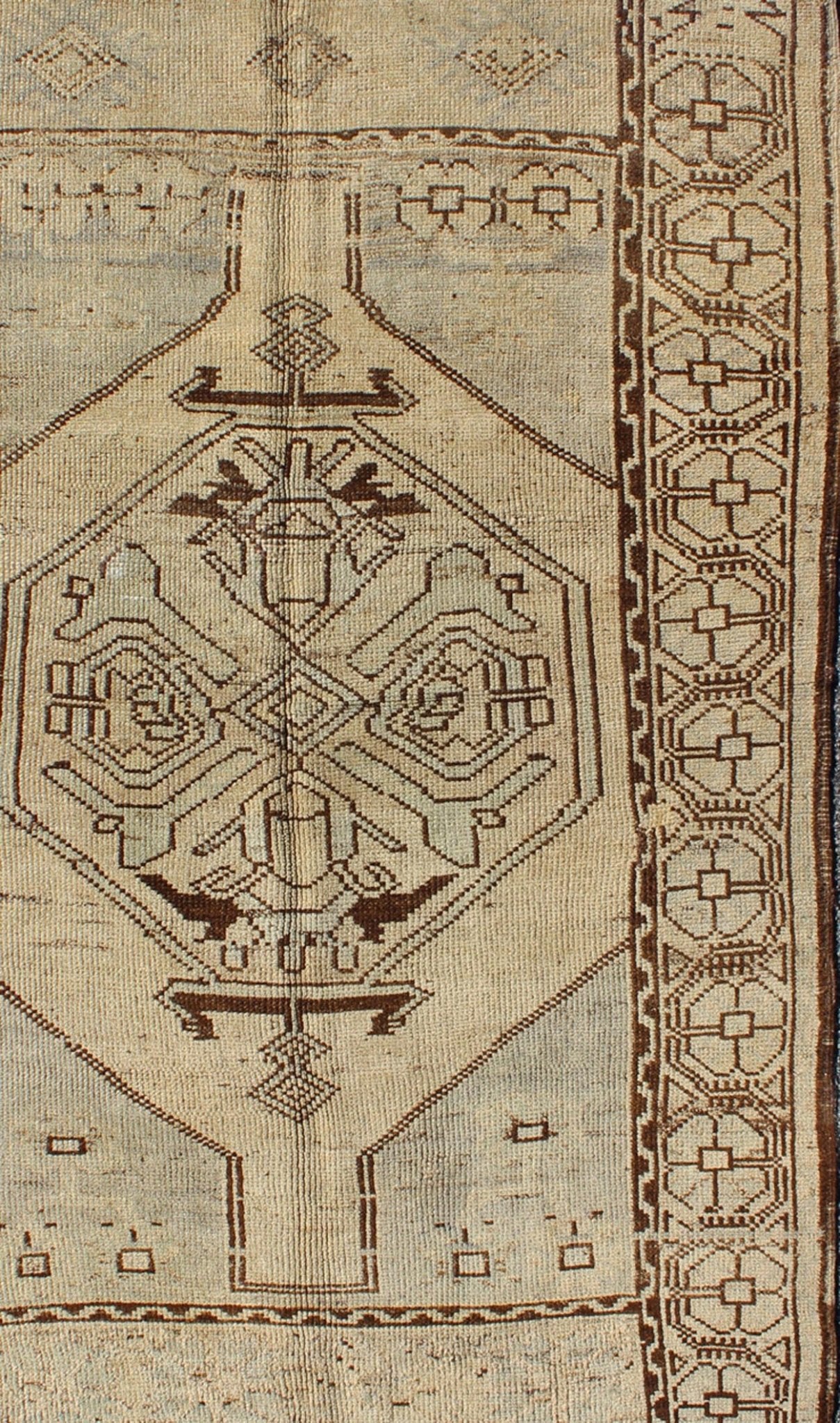 Geometric Tribal Vintage Turkish Oushak Rug in Brown, Cream, Light Blue and Tan. Keivan Woven Arts / rug TU - MTU - 95055, country of origin / type: Turkey / Oushak, circa mid - 20th century This vintage Turkish Oushak rug (circa mid - 20th century) fea... - Keivan Woven ArtsTU - MTU - 95055 - 3898Rug