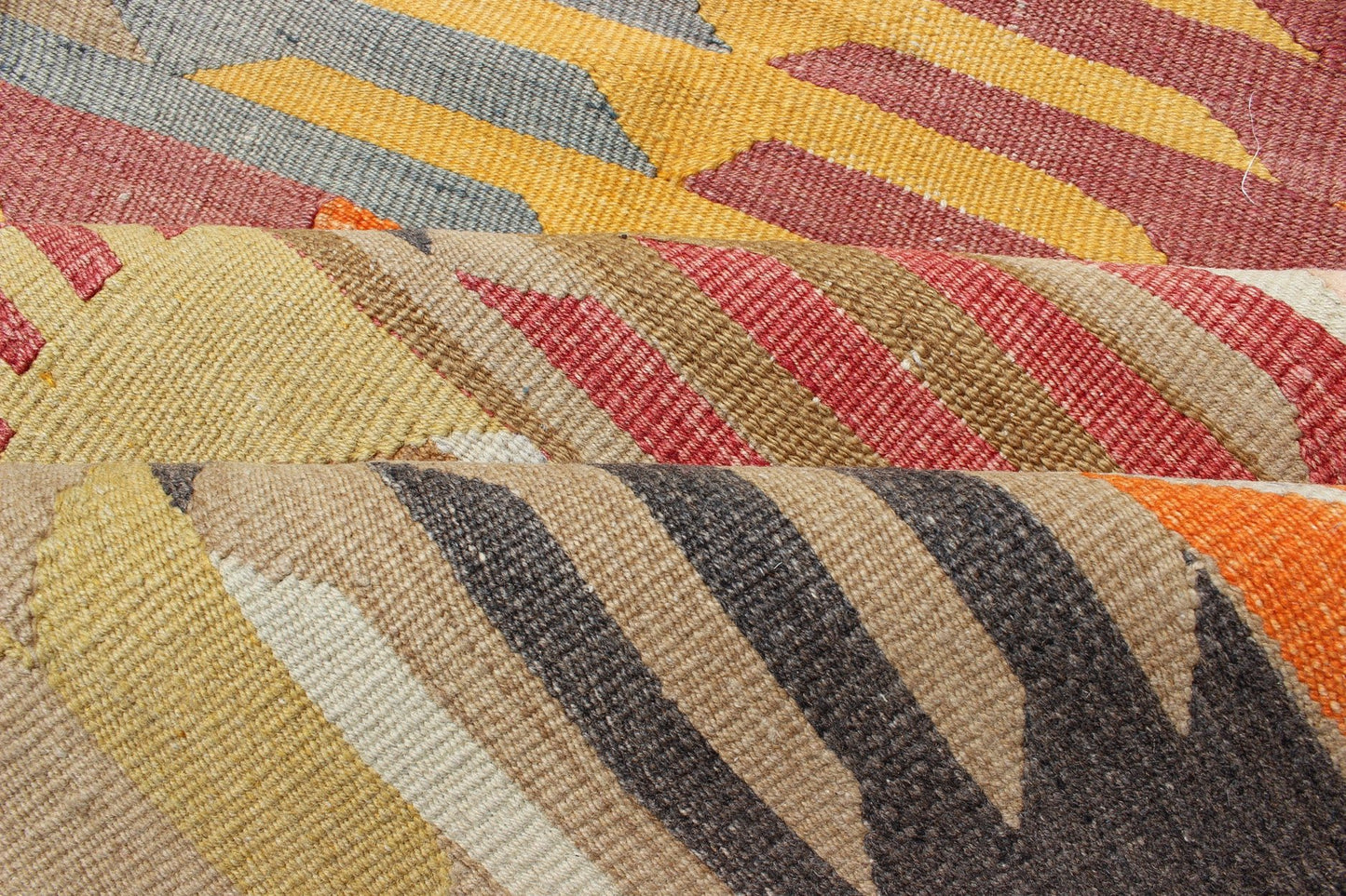 Colorful Vintage Turkish Kilim with All - Over Latching Design & Geometric Shapes. Vintage Turkish Kilim rug with all - over geometric shapes, Keivan Woven Arts, rug # TU - NED - 29, country of origin / type: Turkey / Kilim, circa mid - 20th century ... - Keivan Woven ArtsTU - NED - 29 - 3094Rug