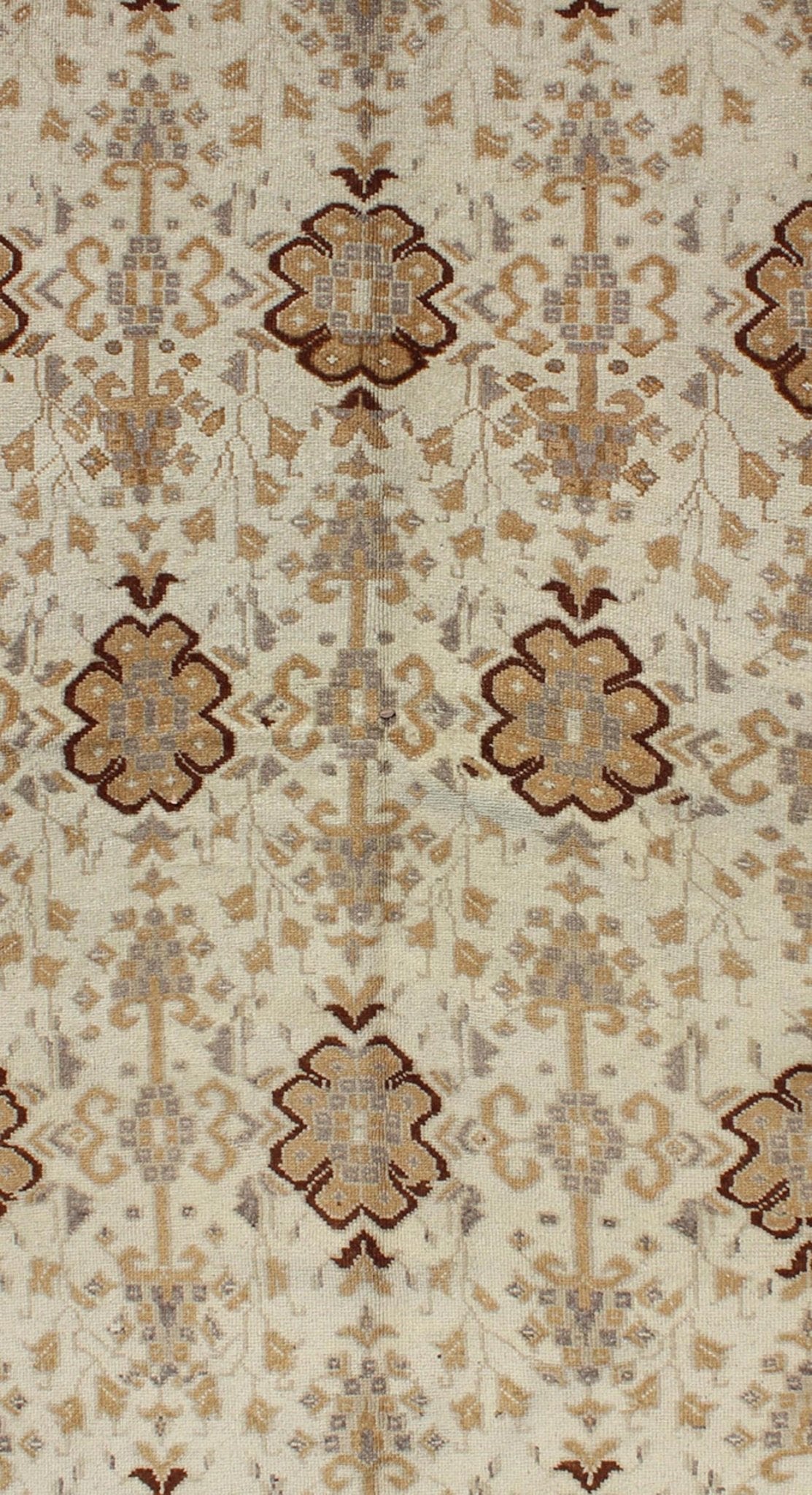 All - over vertical floral design vintage Turkish Oushak rug in cream, tan, gray, rug tu - TRS - 136509, country of origin type: Turkey Oushak, circa 1940. This Oushak carpet (circa mid - 20th century) features an all - over pattern of interconnected, ver... - Keivan Woven ArtsTU - TRS - 136509 - 5092Rug