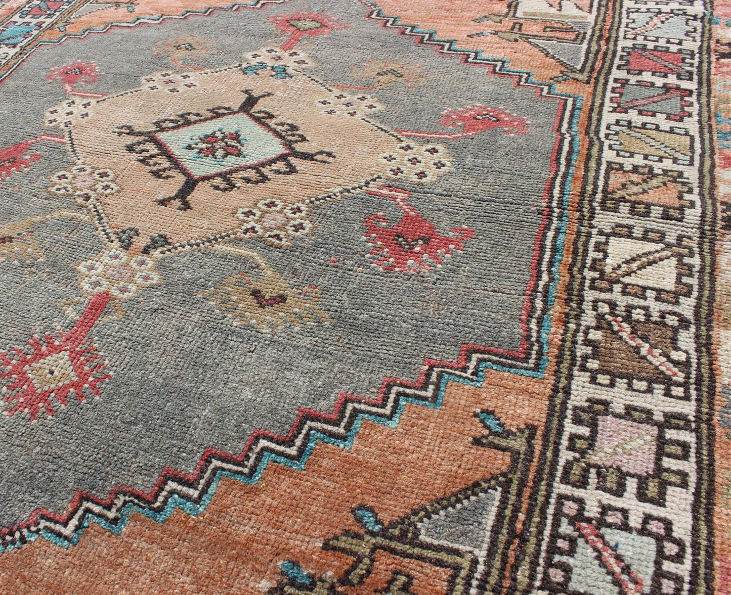 Turkish Hand Knotted Oushak Vintage Small Carpet in Light Orange and Light Gray Vintage Oushak small carpet from Turkey in light orange and light gray, rug/TU - TRS - 136585, Keivan Woven Arts / country of origin / type: Turkey / Oushak, circa 1950 ... - Keivan Woven ArtsTU - TRS - 136585 - 9540Rug