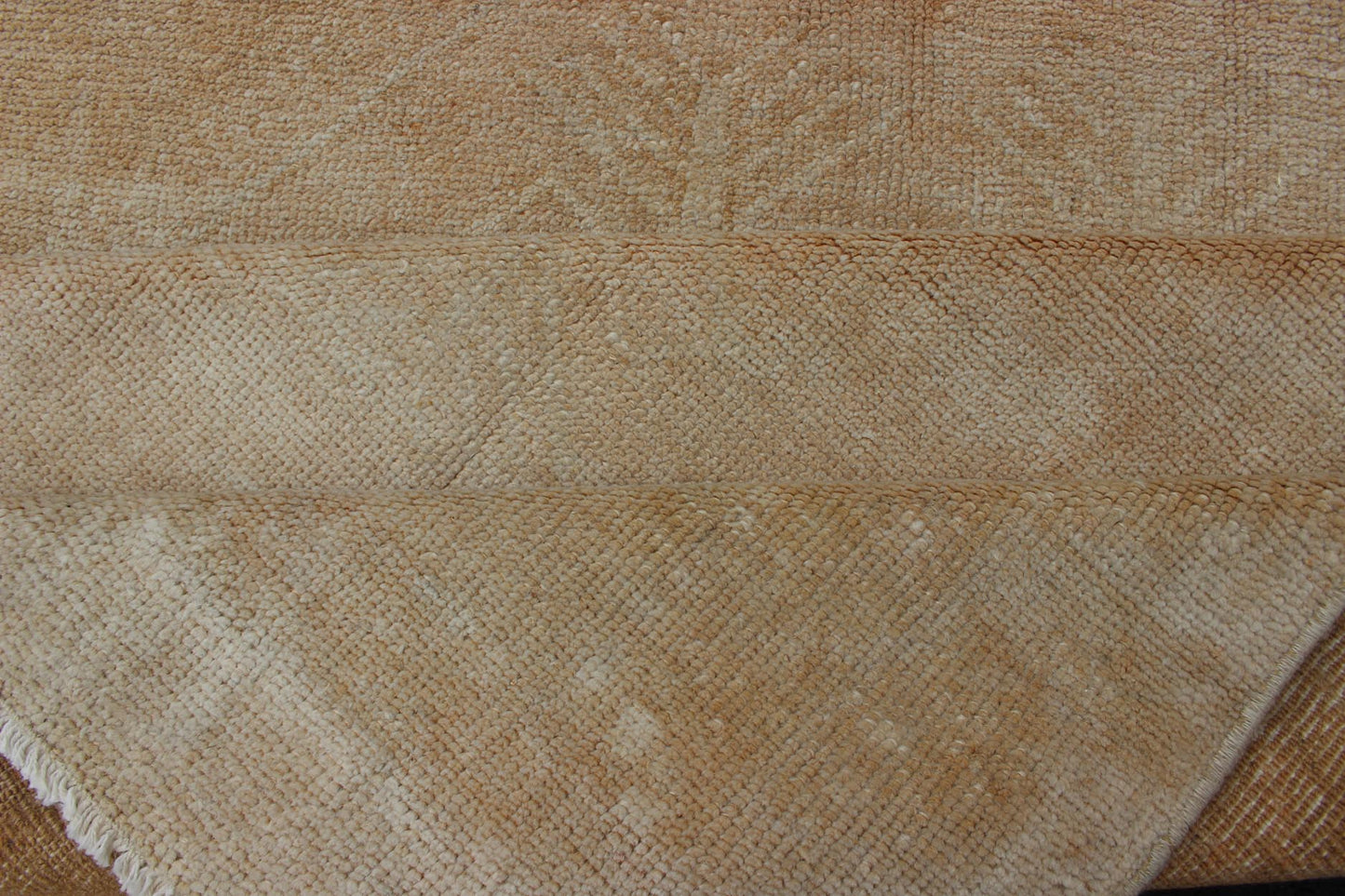 Vintage Hand Knotted Oushak Runner With Subdued Design and Neutral Color Palette Multi - medallion vintage runner with Medallion design, Keivan Woven Arts / rug tu - TRS - 165971, country of origin / type: Turkey / Oushak, circa 1940 This subdu... - Keivan Woven ArtsTU - TRS - 165971 - 11415Rug