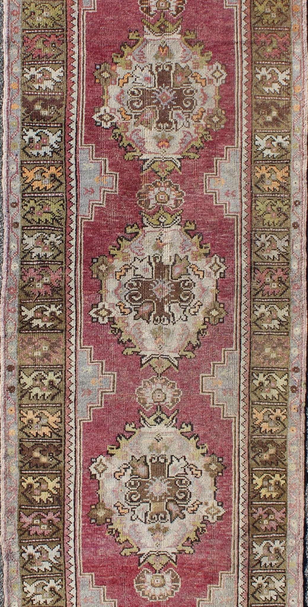 Berry tri - medallion vintage Turkey Oushak runner with gray, camel, blush accents, rug tu - trs - 95153, country of origin / type: Turkey / Oushak, circa 1940 This vintage Turkish Oushak runner (circa mid - 20th century) features a central tri - medallio... - Keivan Woven ArtsTU - TRS - 95153 - 5345Rug